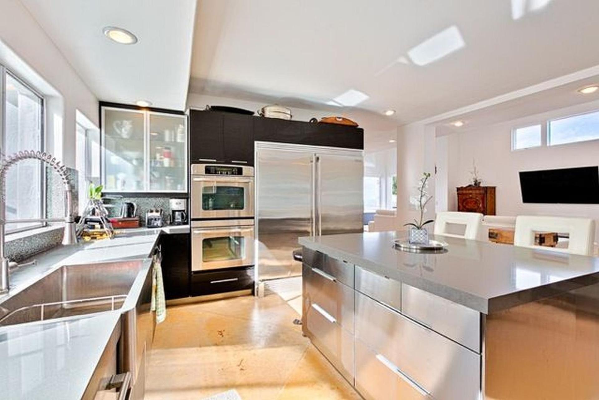 Villa photo 3