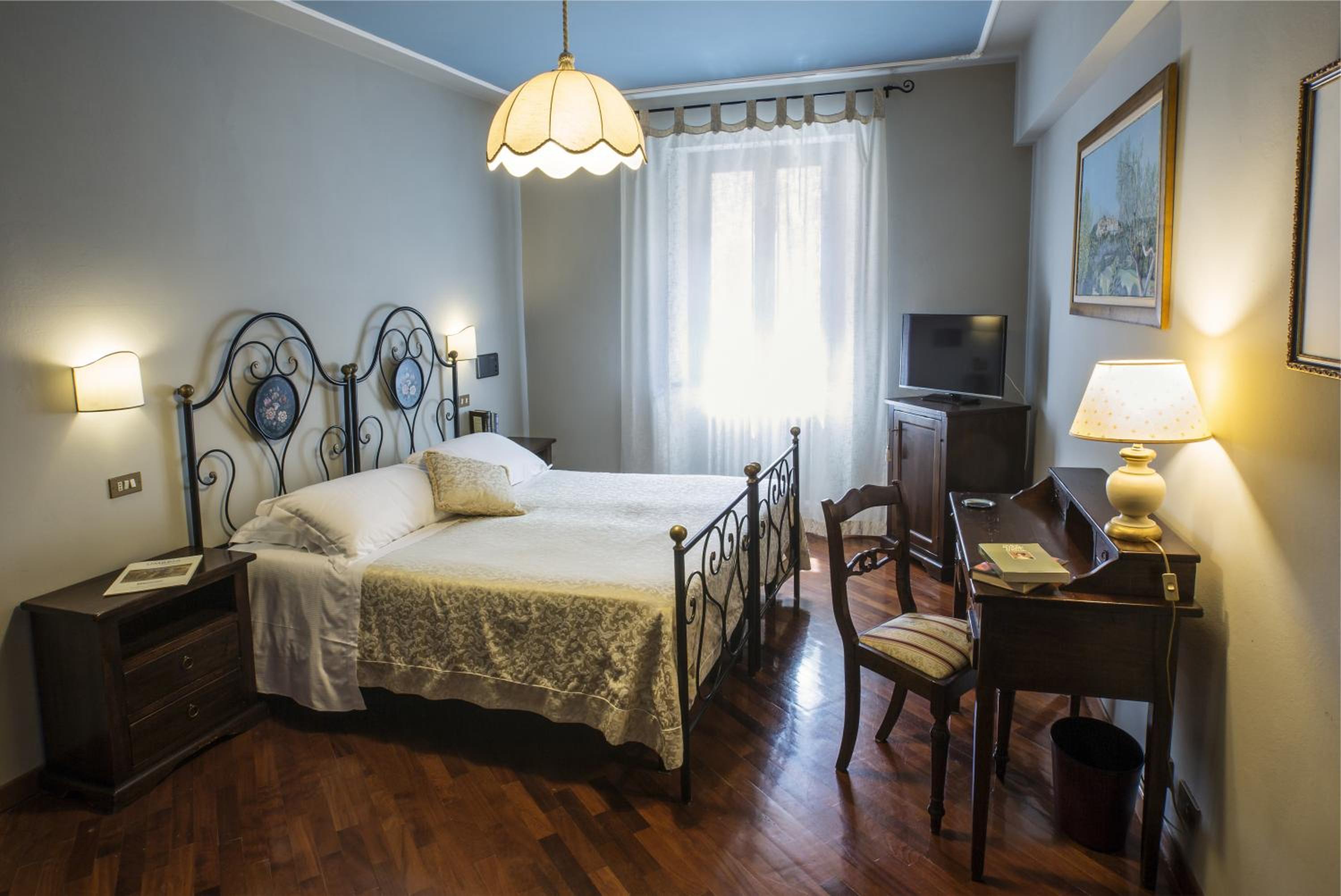 Double Room - Photo 4