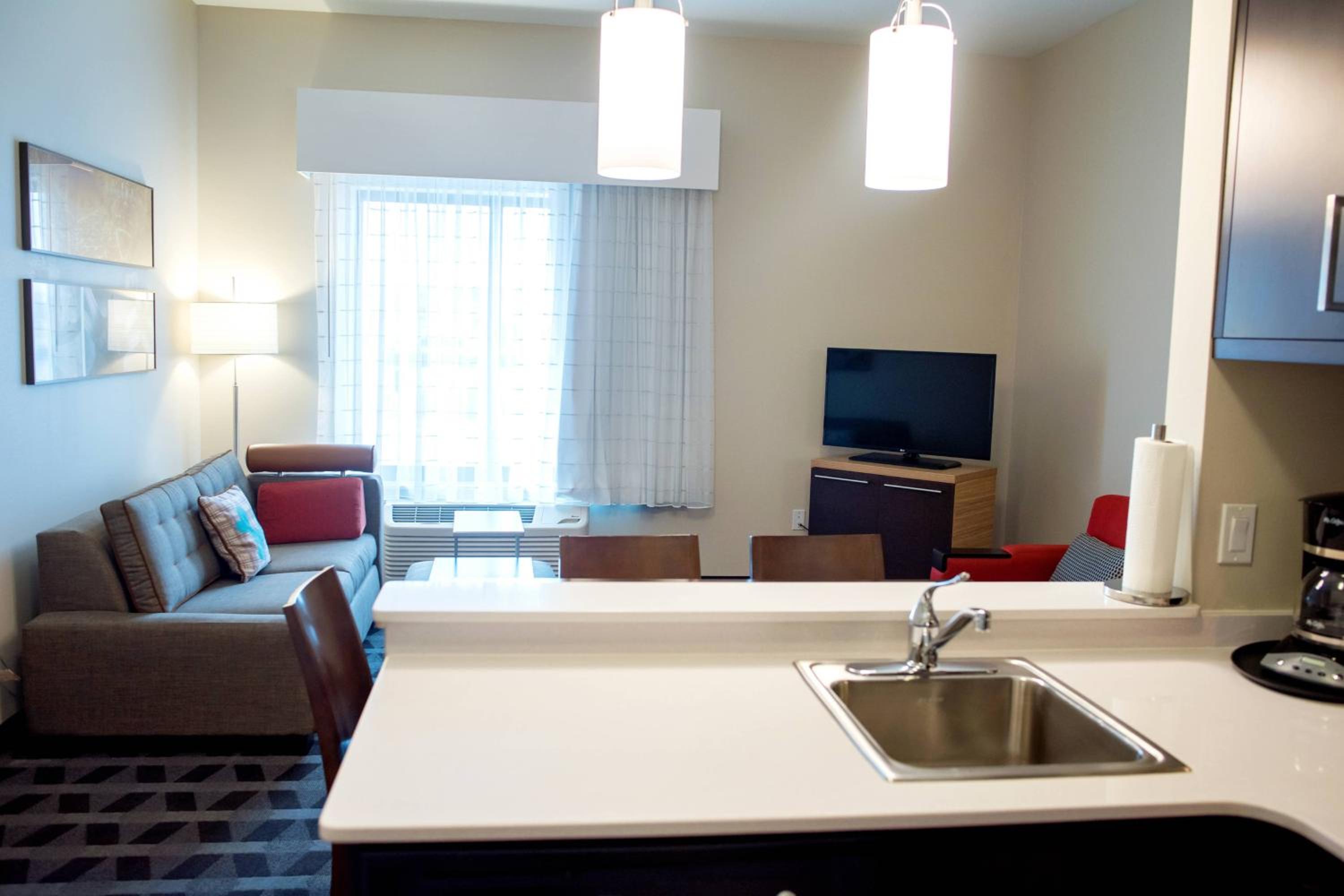 Two-Bedroom Suite - Mobility Accessible with Tub photo 2