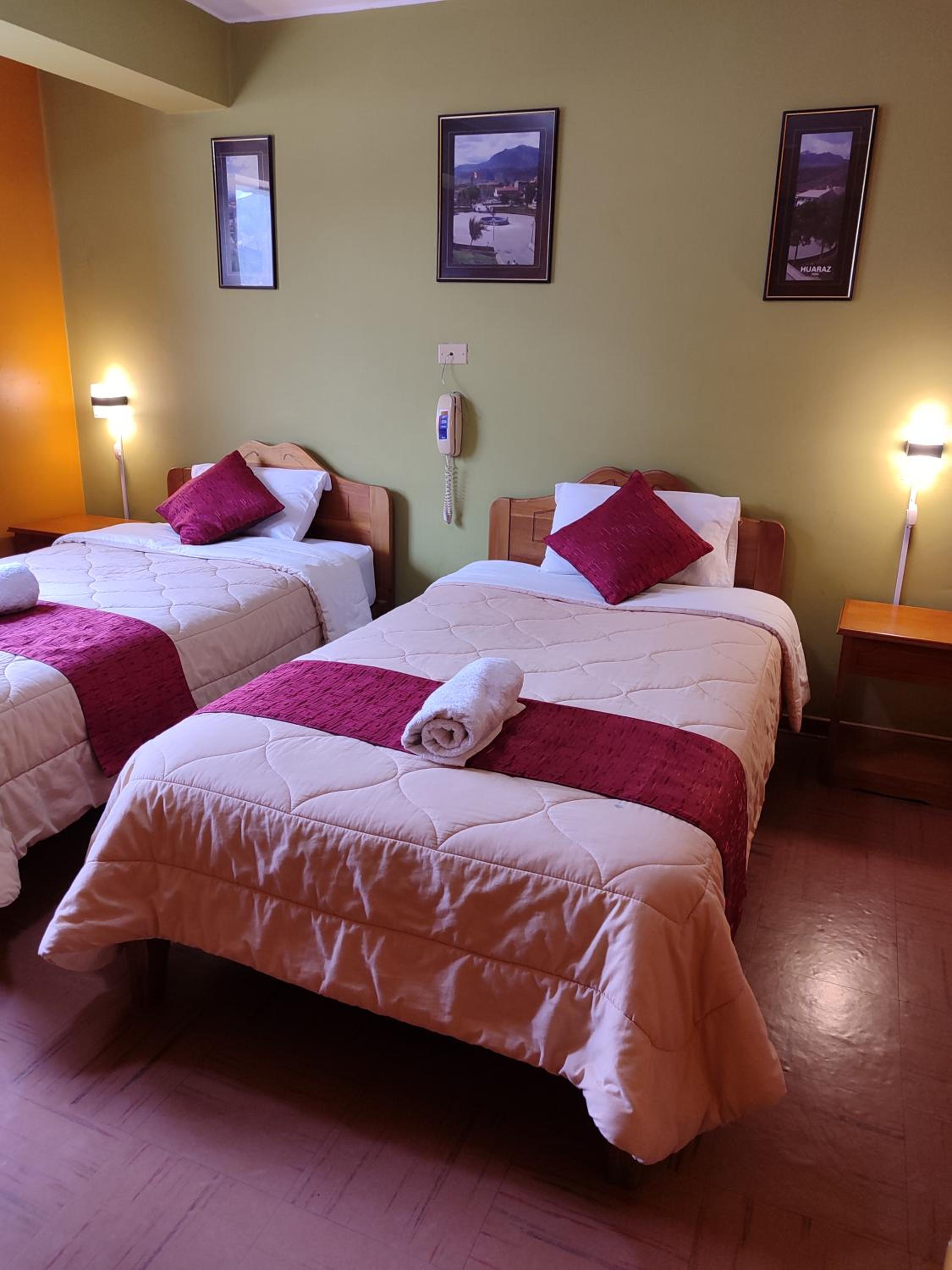 Double Room with Private Bathroom photo 2