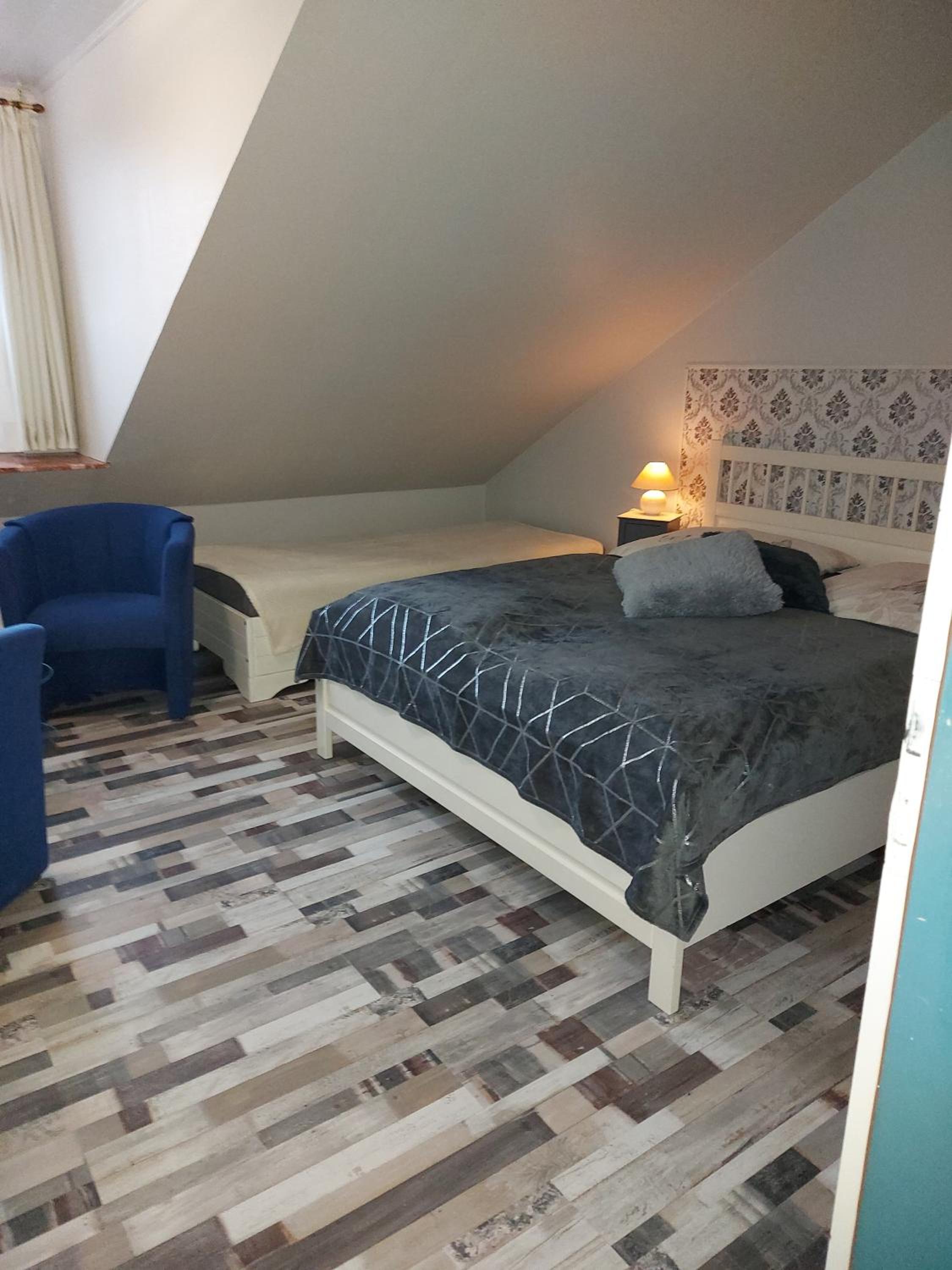 Family Room with Bathroom photo 1