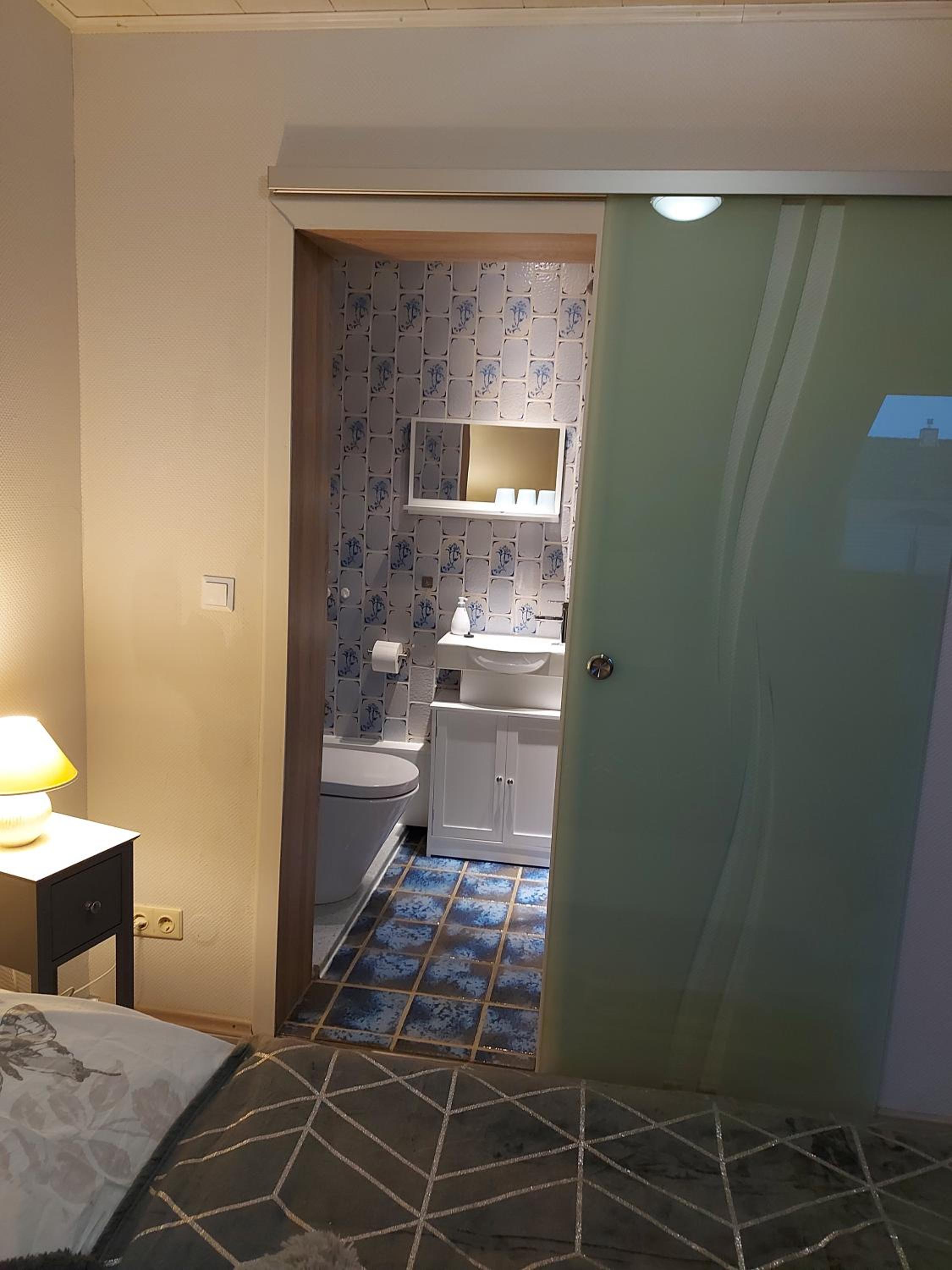 Family Room with Bathroom photo 2