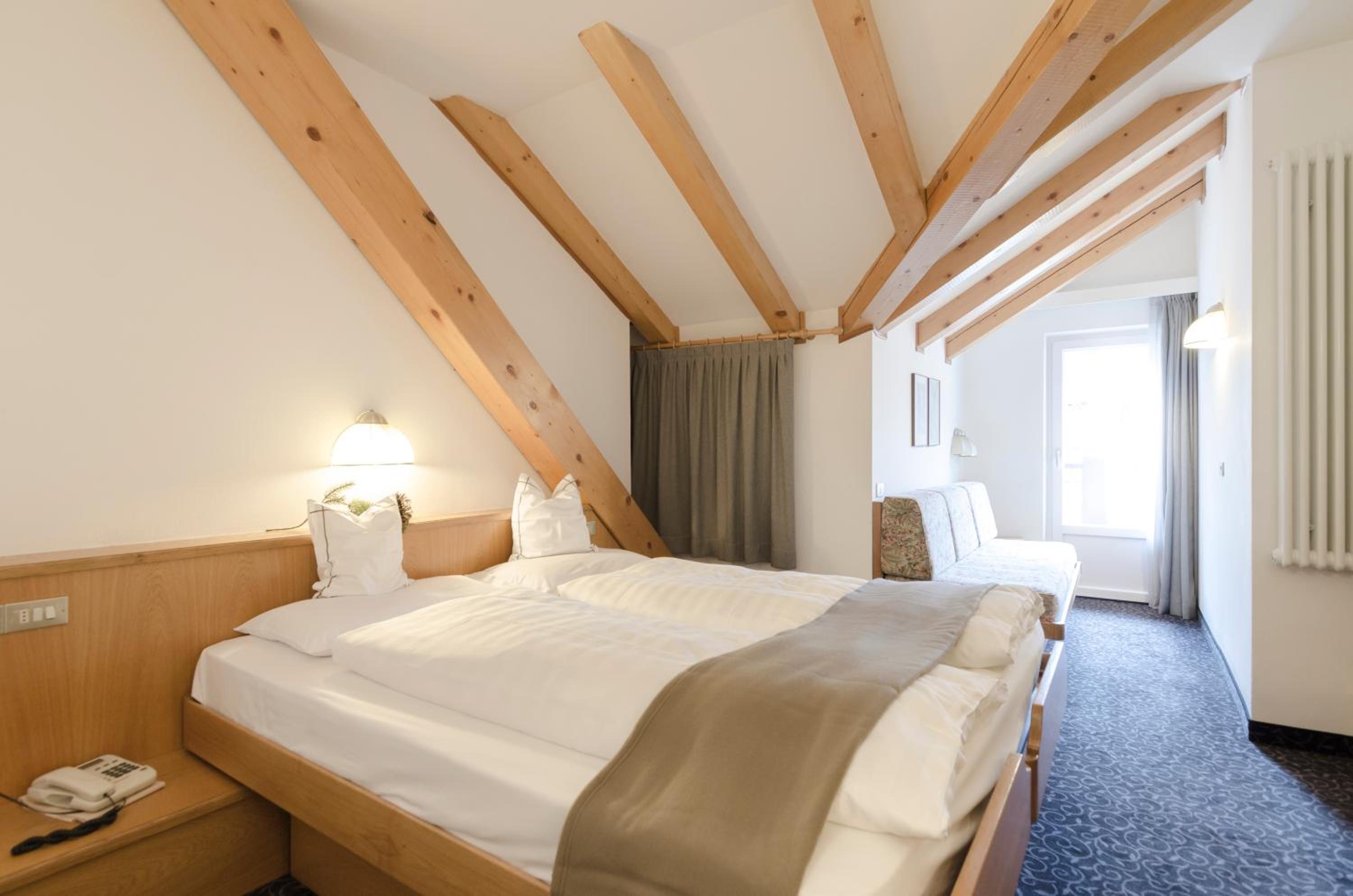Large Double Room photo 3