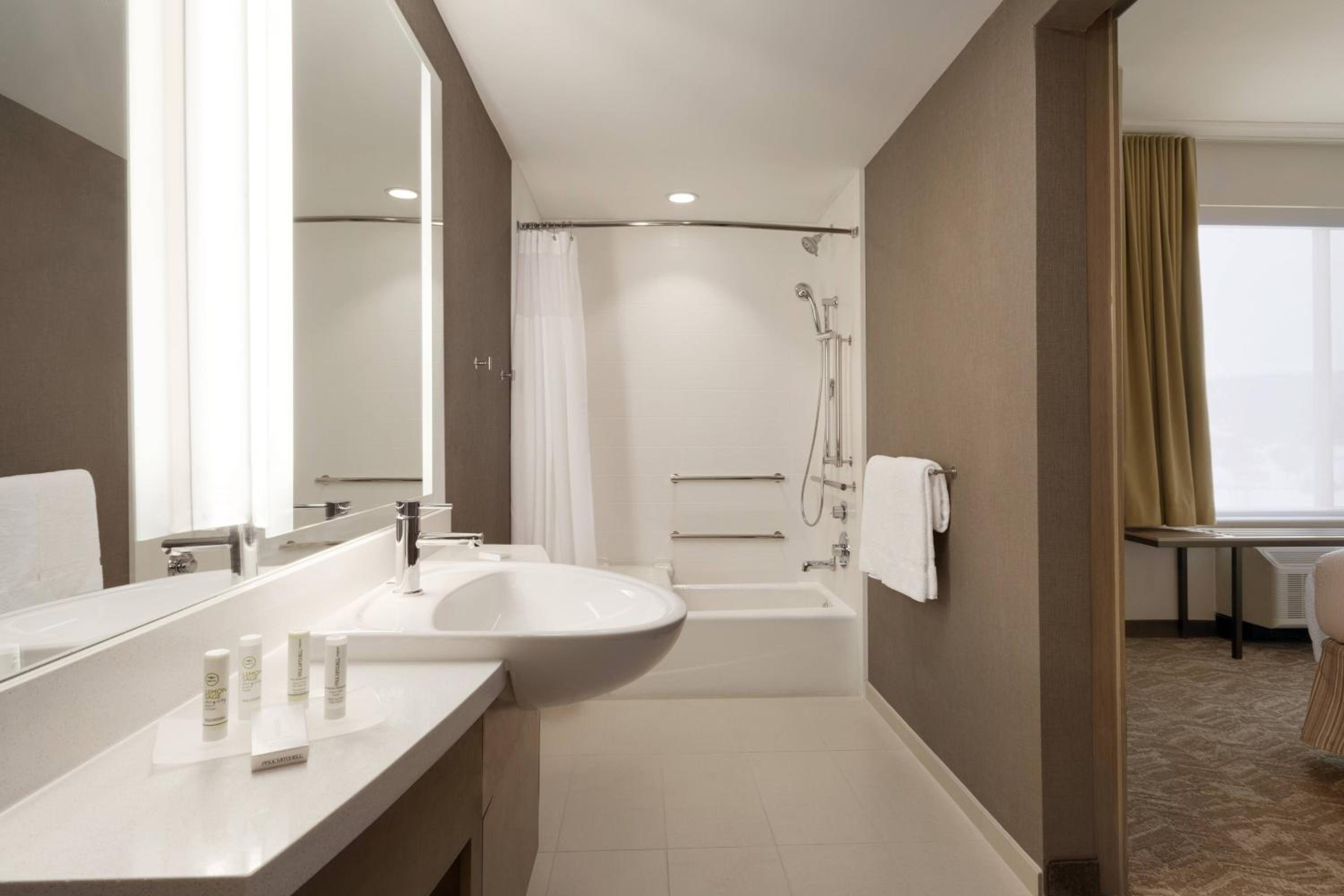 Suite with Two Queen Beds and Sofa Bed - Hearing Accessible photo 2