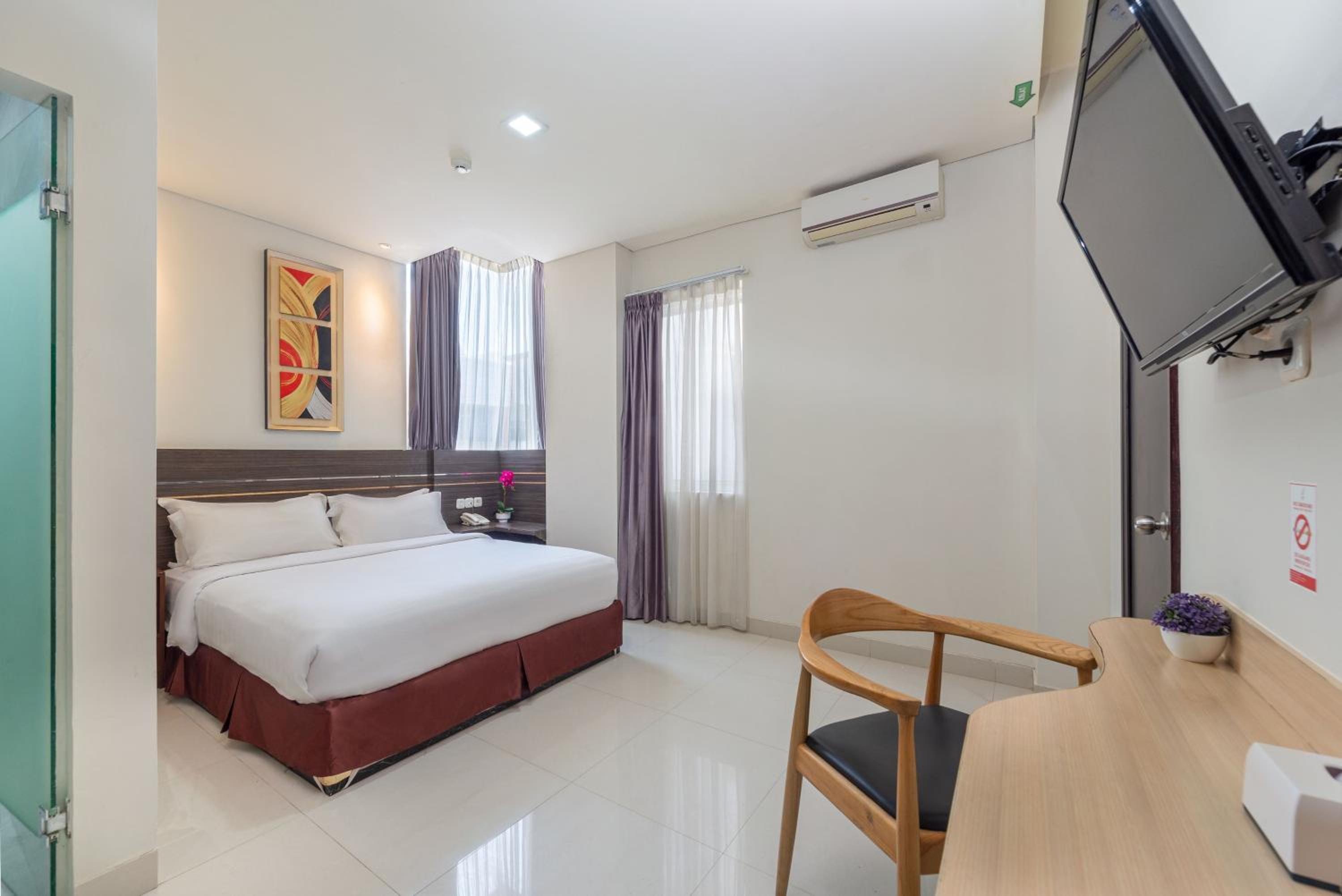 Deluxe Double Or Twin Room With City View