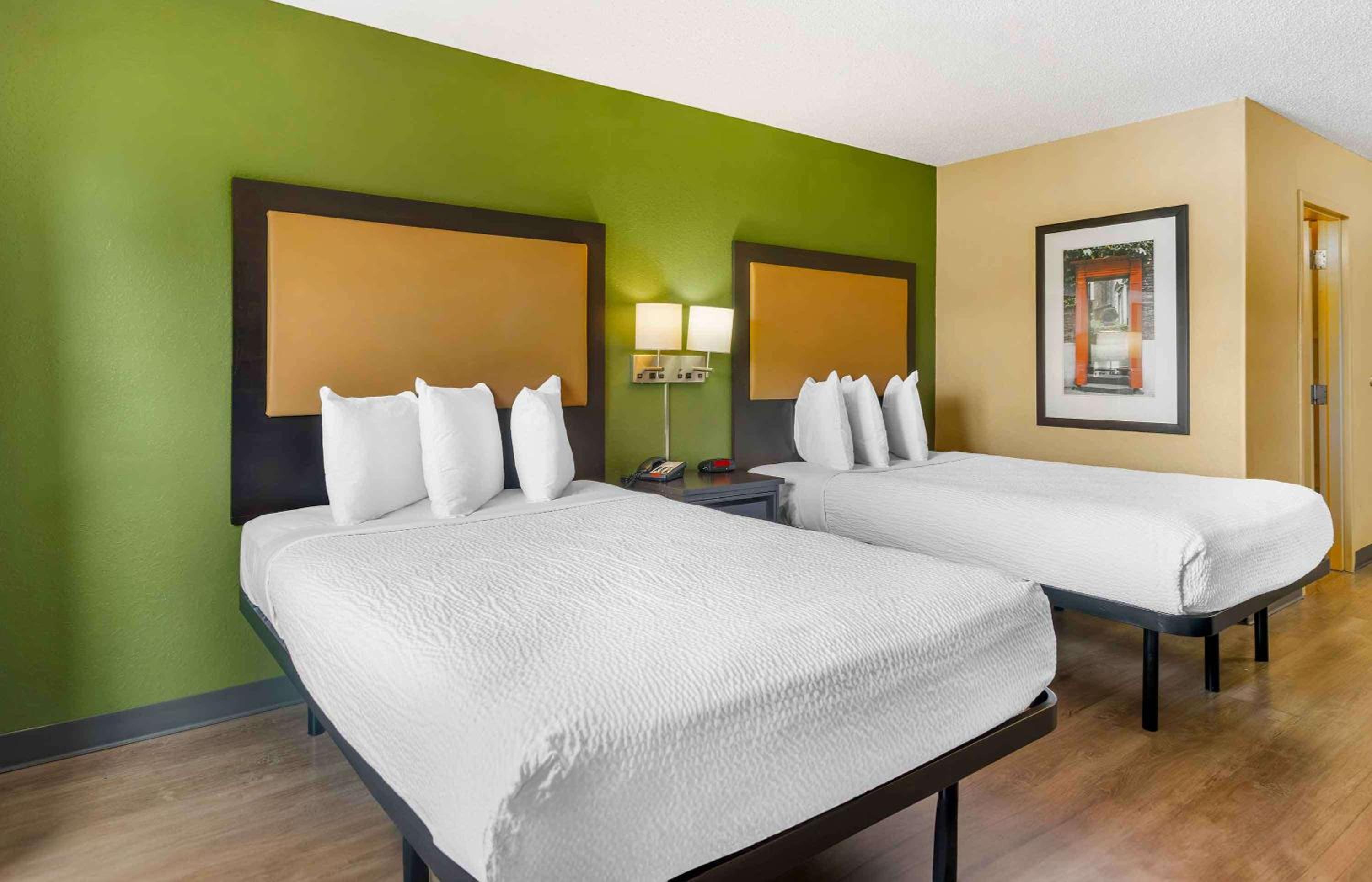 Studio with 2 Double Beds - Non-Smoking
