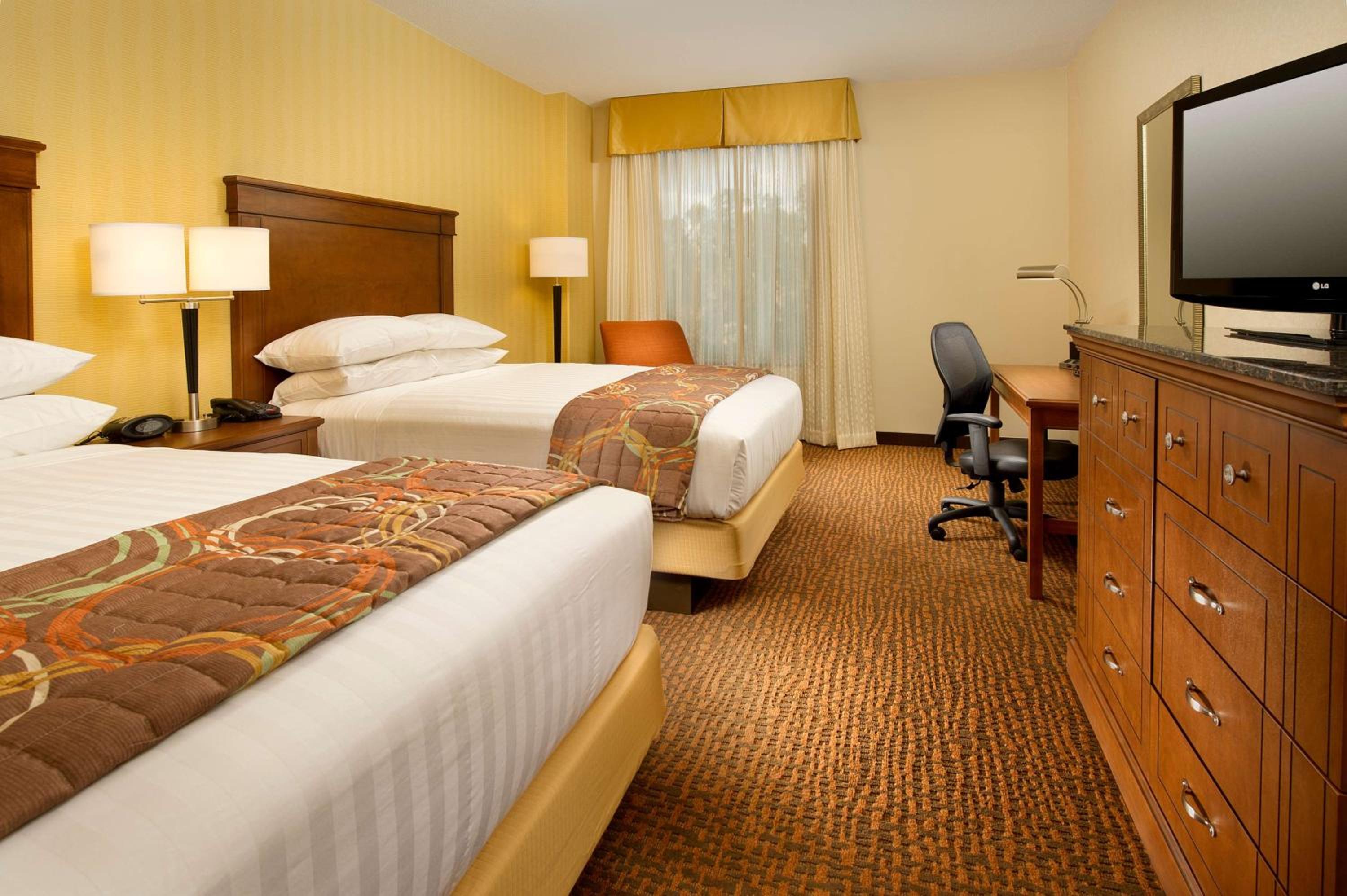Superior Queen Room with Two Queen Beds photo 1