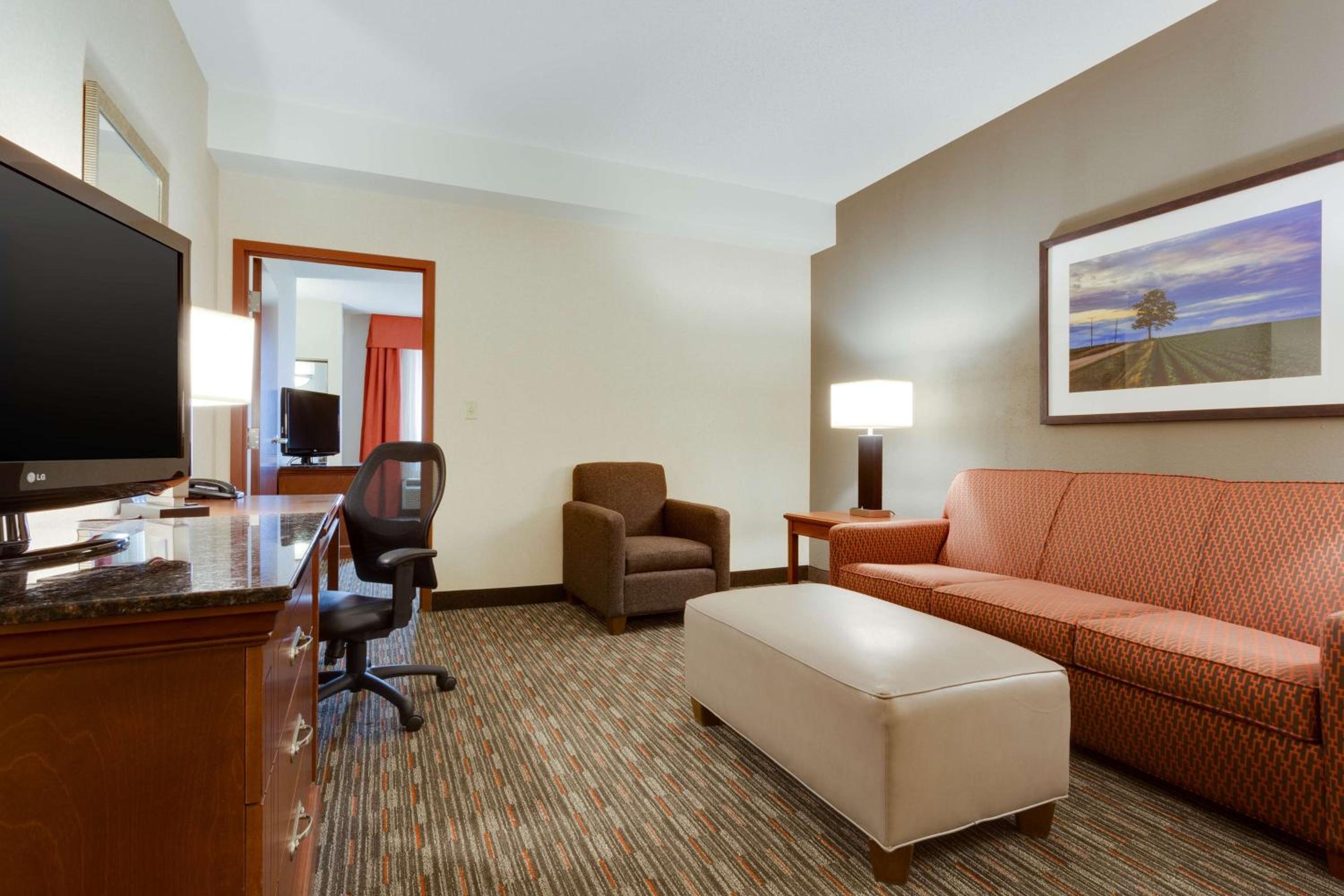 Queen Suite with Sofa Bed
