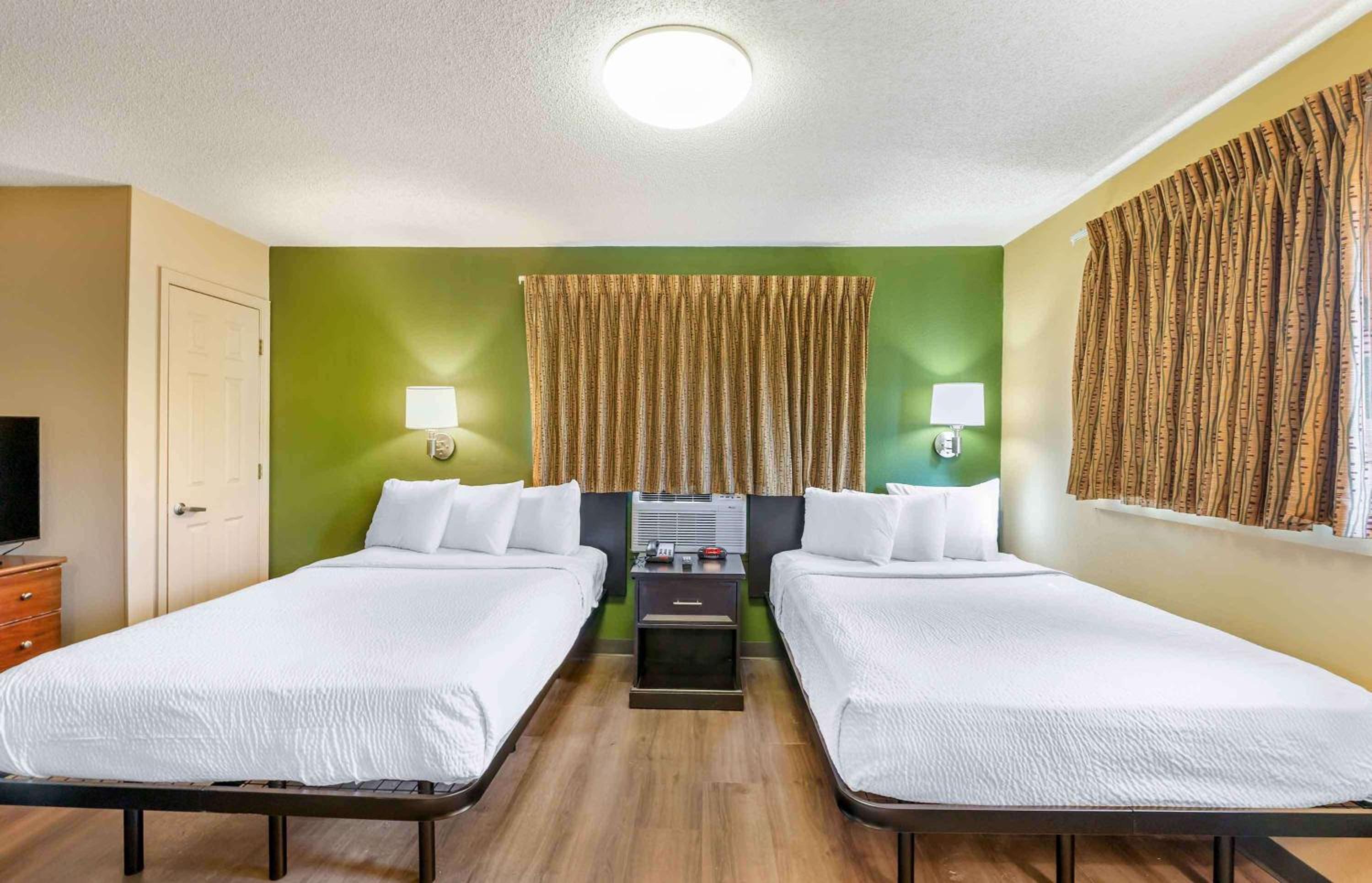 Studio with 2 Double Beds - Non-Smoking - Photo 1