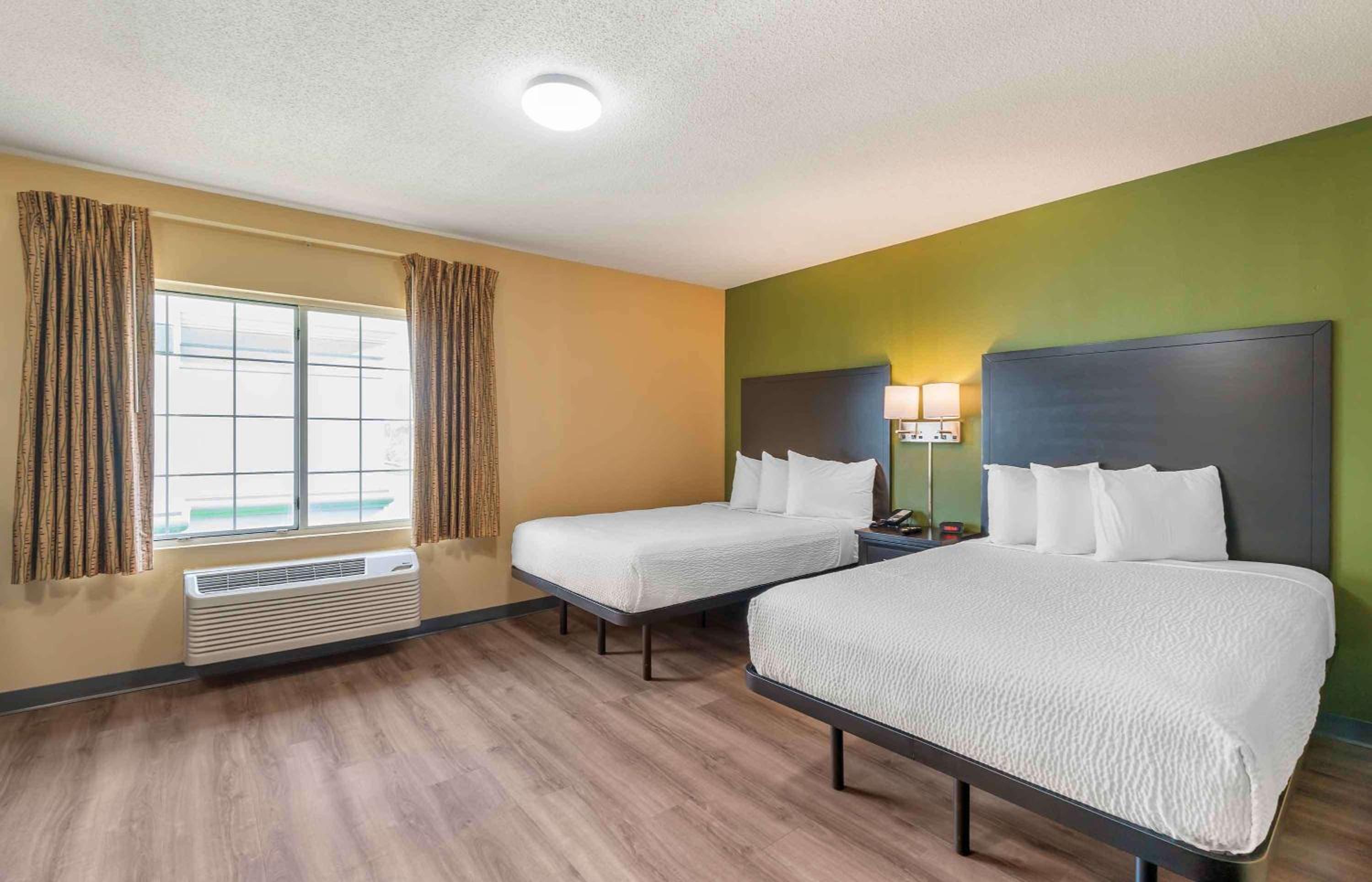 Studio with 2 Double Beds - Non-Smoking - Photo 2