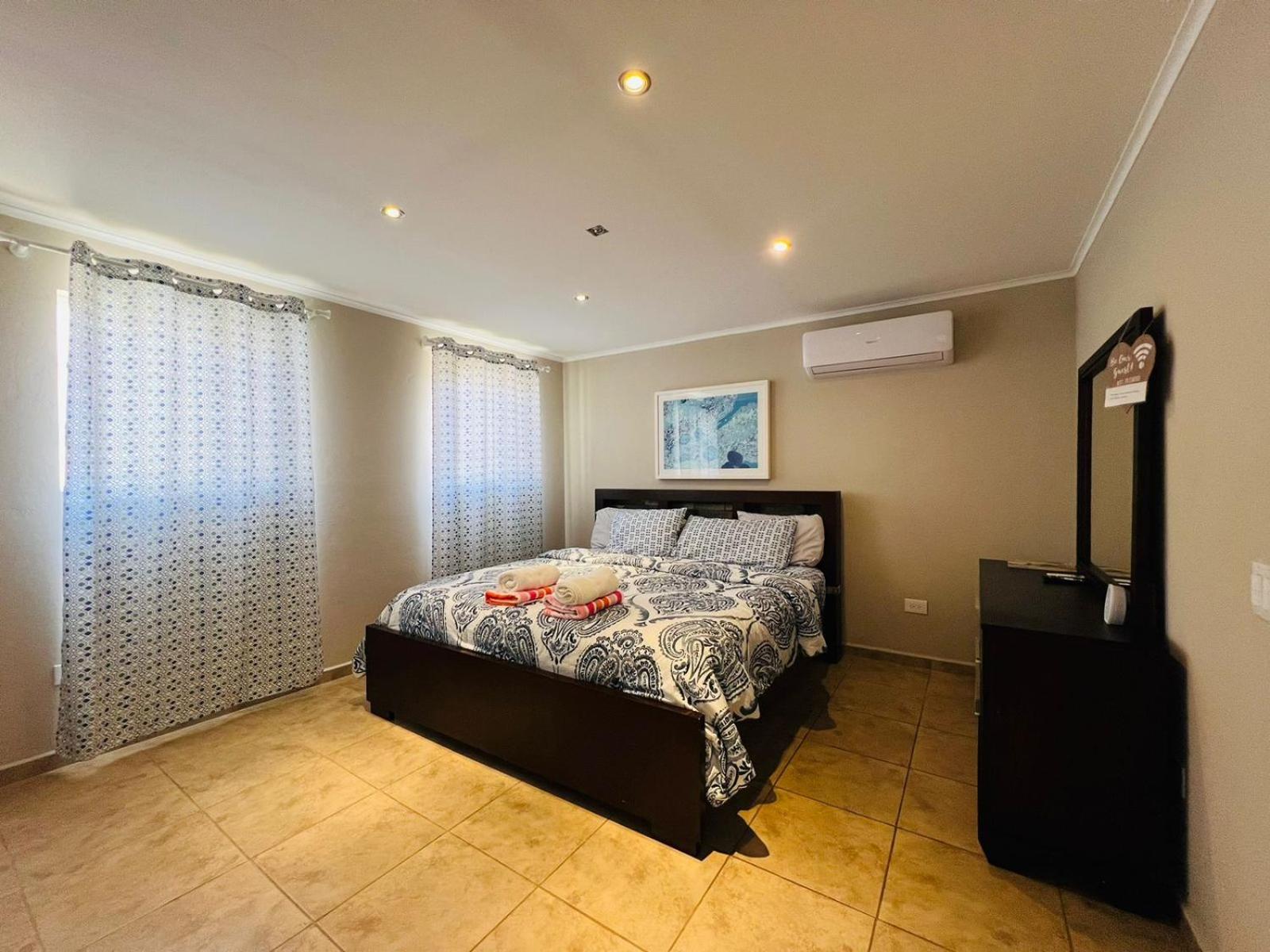 Three-Bedroom Villa photo 1