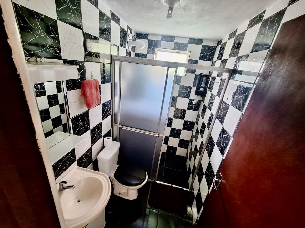 Quadruple Room - Photo 2