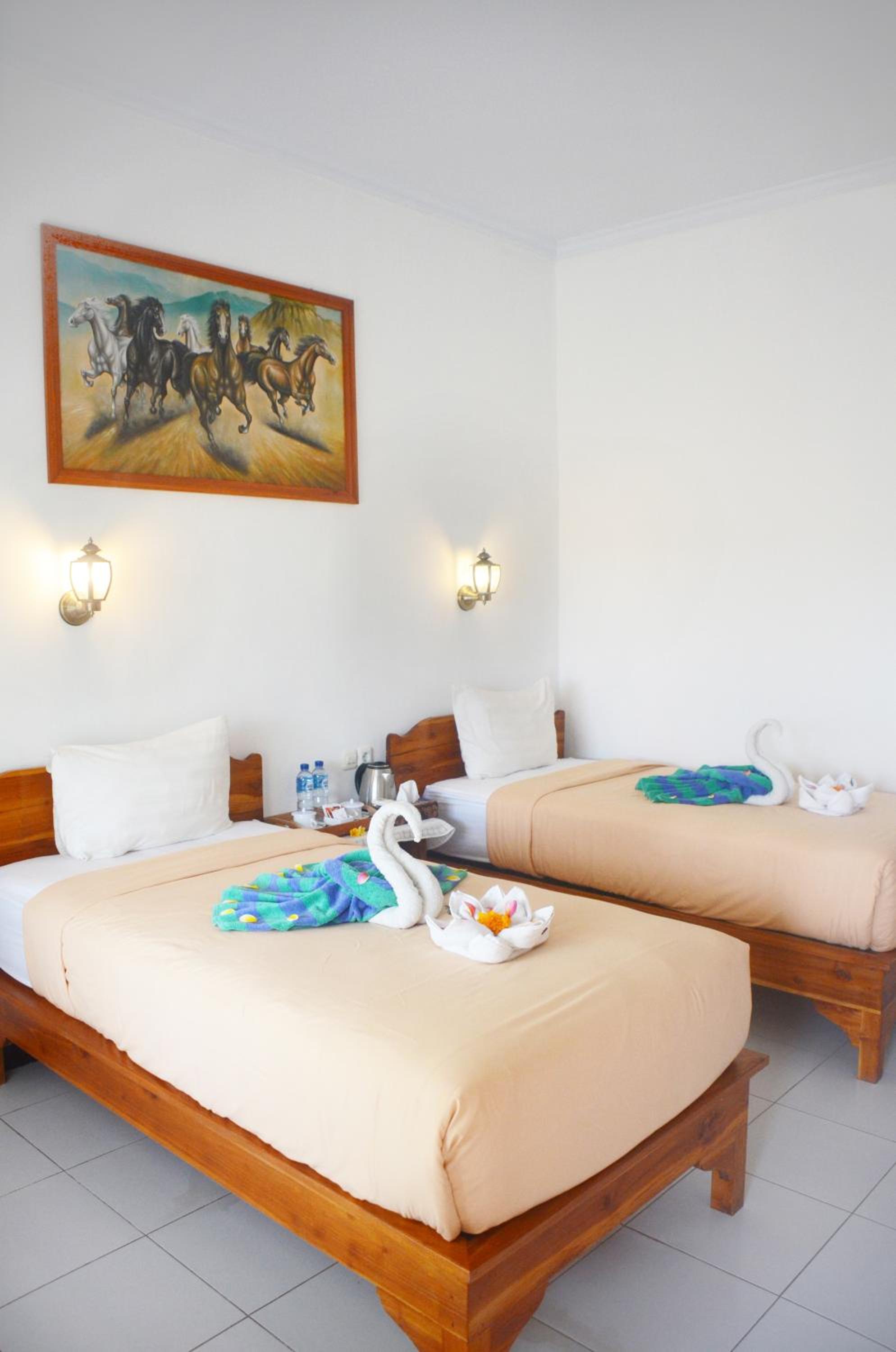 Standard Twin Room with Garden View - Photo 17