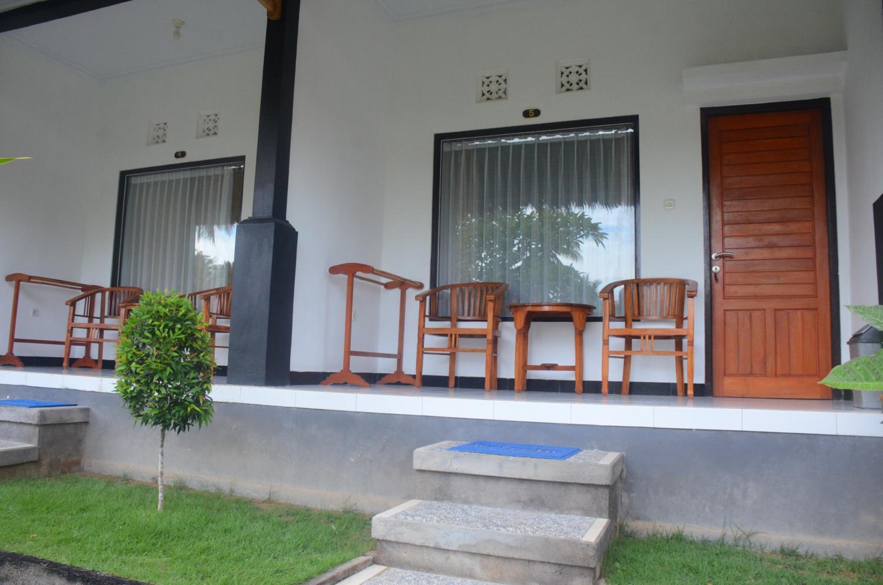 Standard Twin Room with Garden View - Photo 7