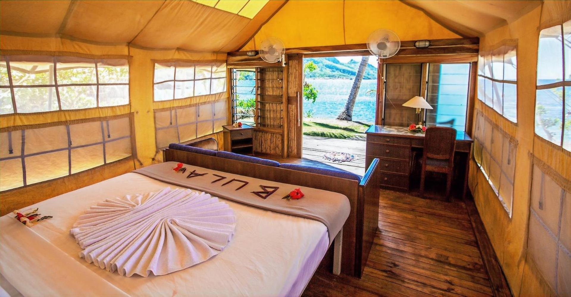 Beachfront Safari Bure
