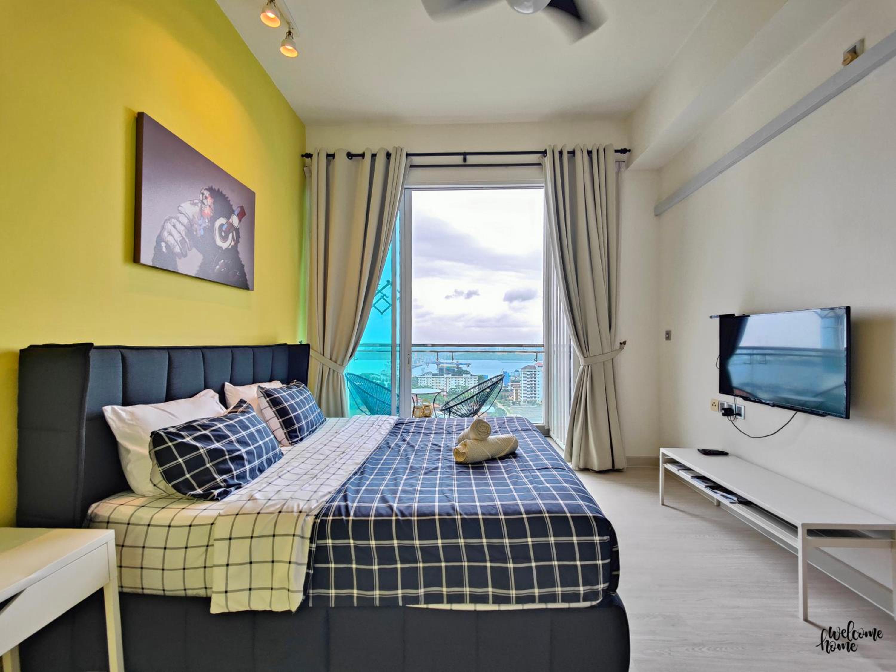 Studio Apartment with King Bed photo 2