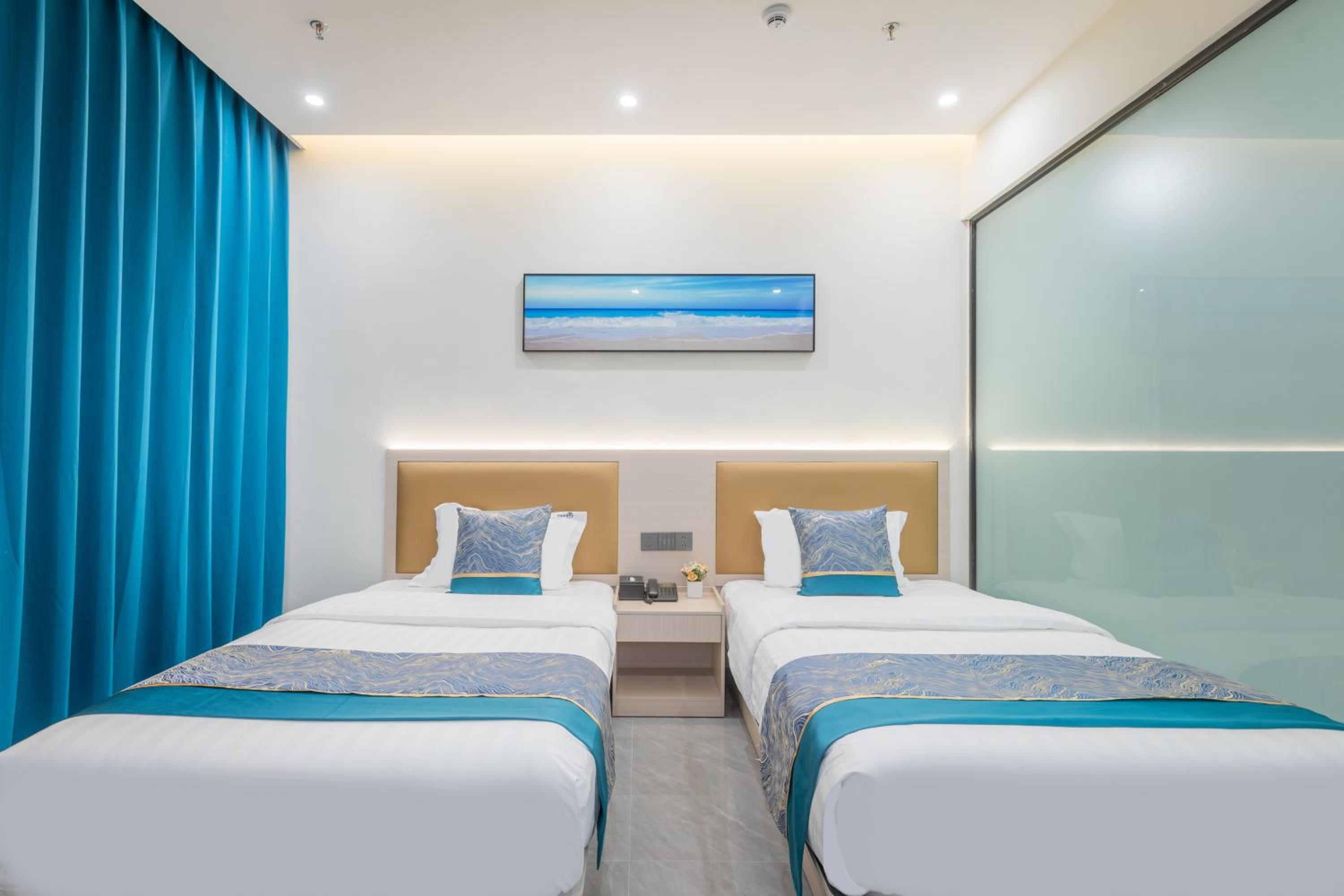 Deluxe Twin Room photo 3