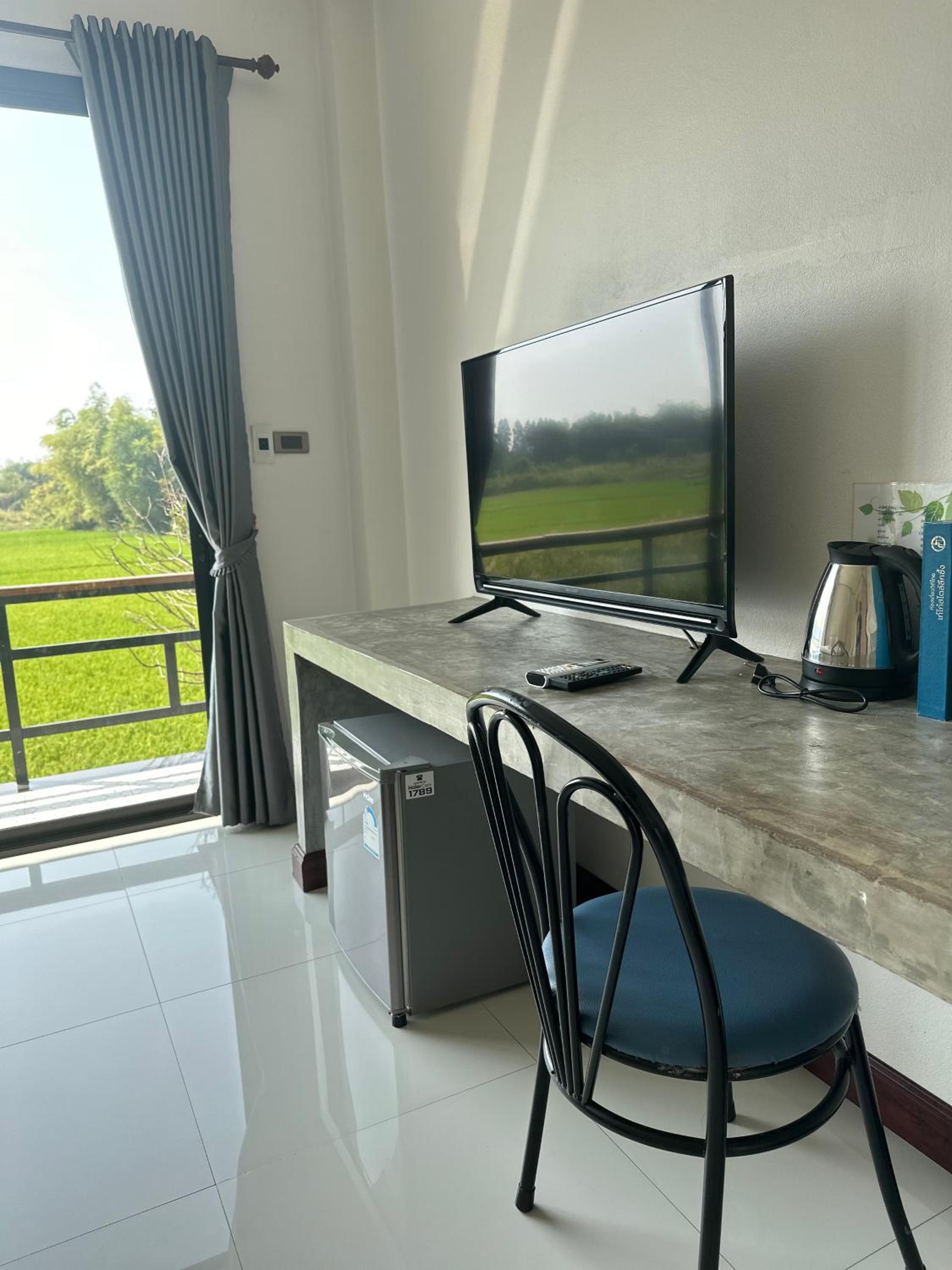 Double Room with Balcony - Photo 6
