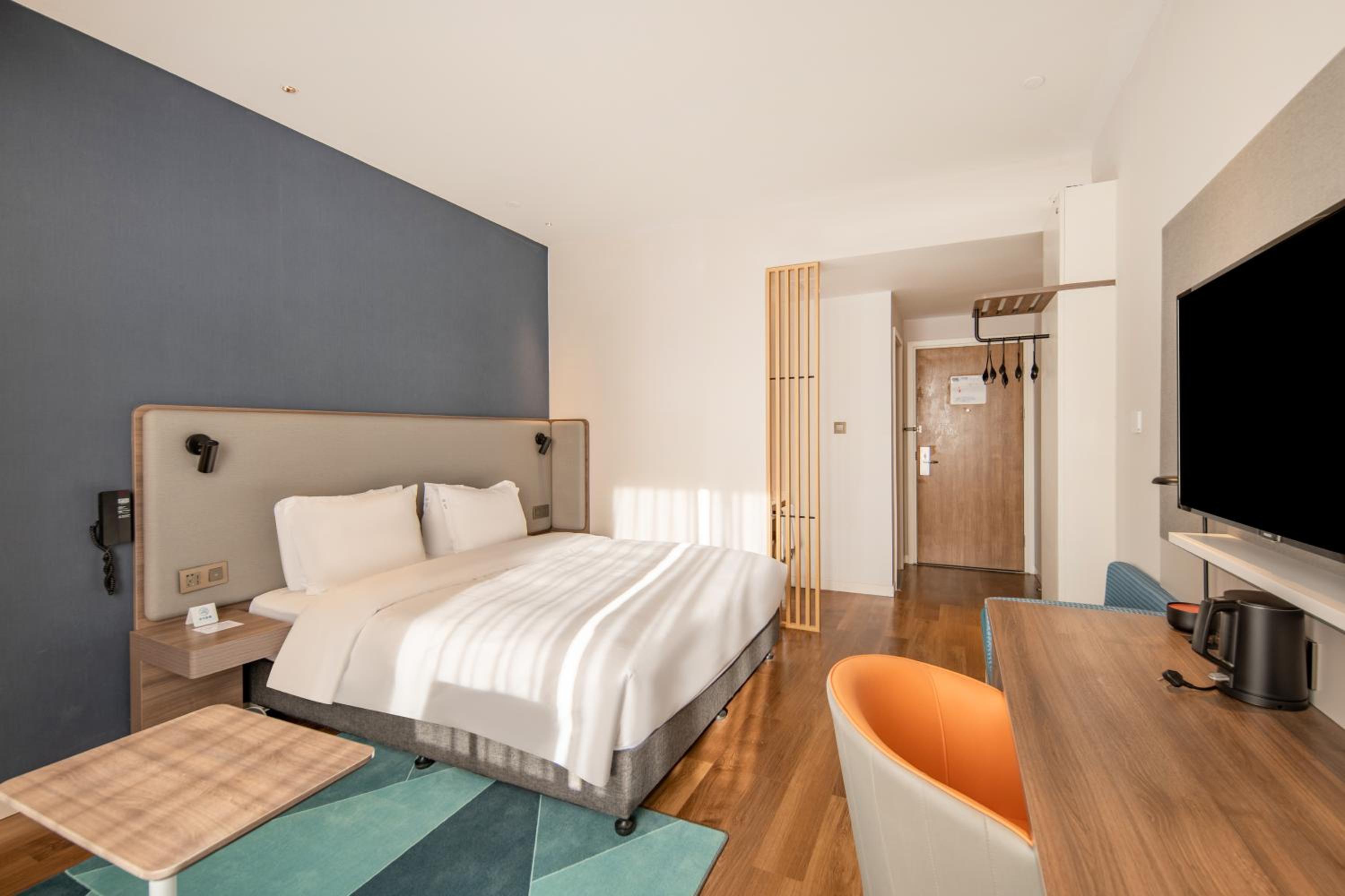 Standard Twin Room with Two Twin Beds