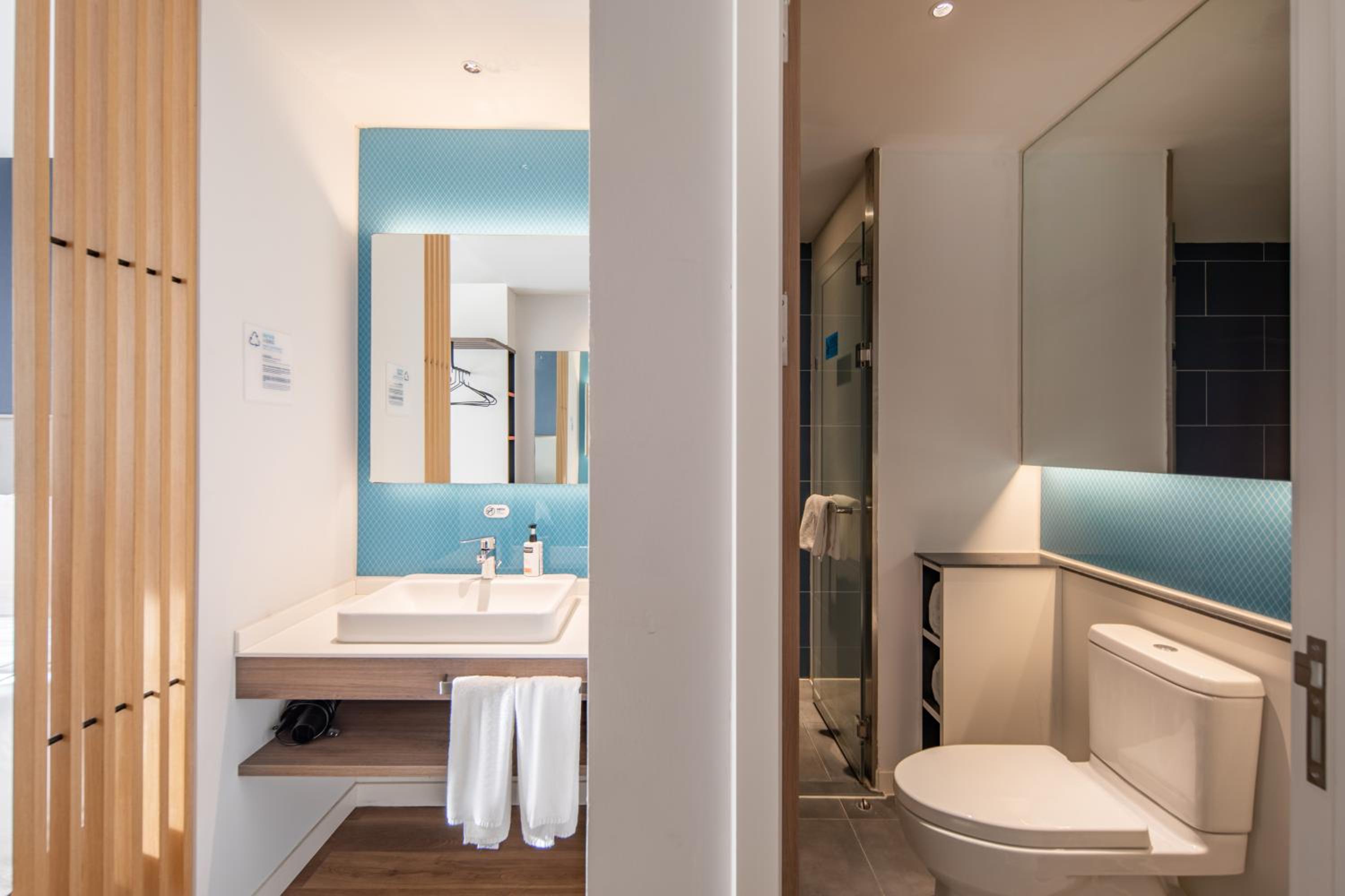 Standard Twin Room with Two Twin Beds