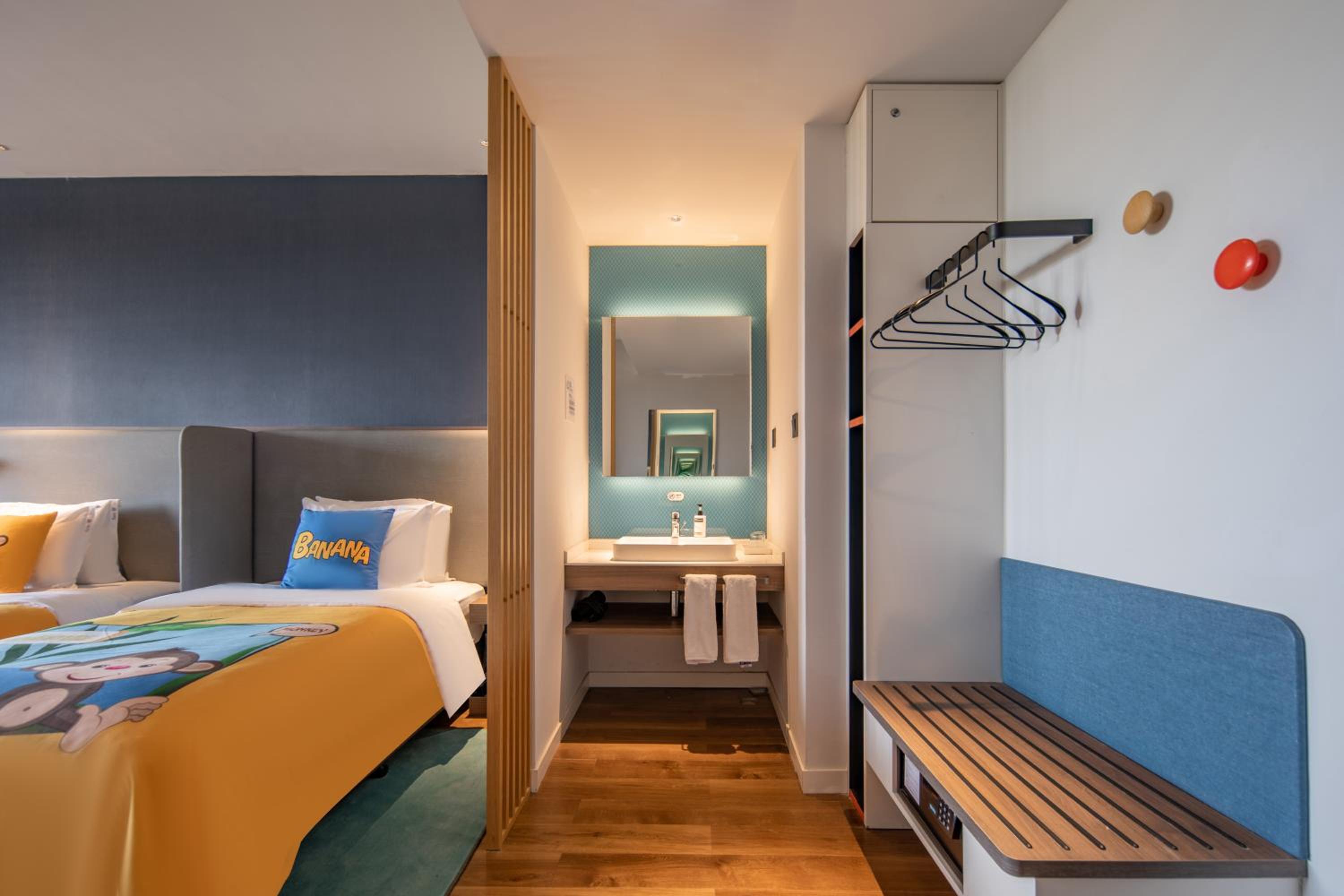 Standard Twin Room - Kids Theme thumbnail 5