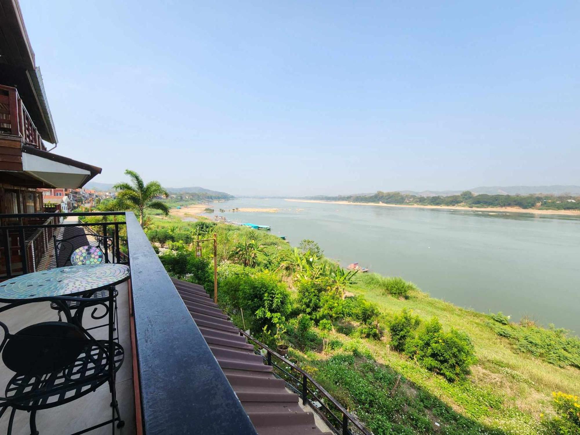 Deluxe Double Room with Balcony and Sea View photo 2