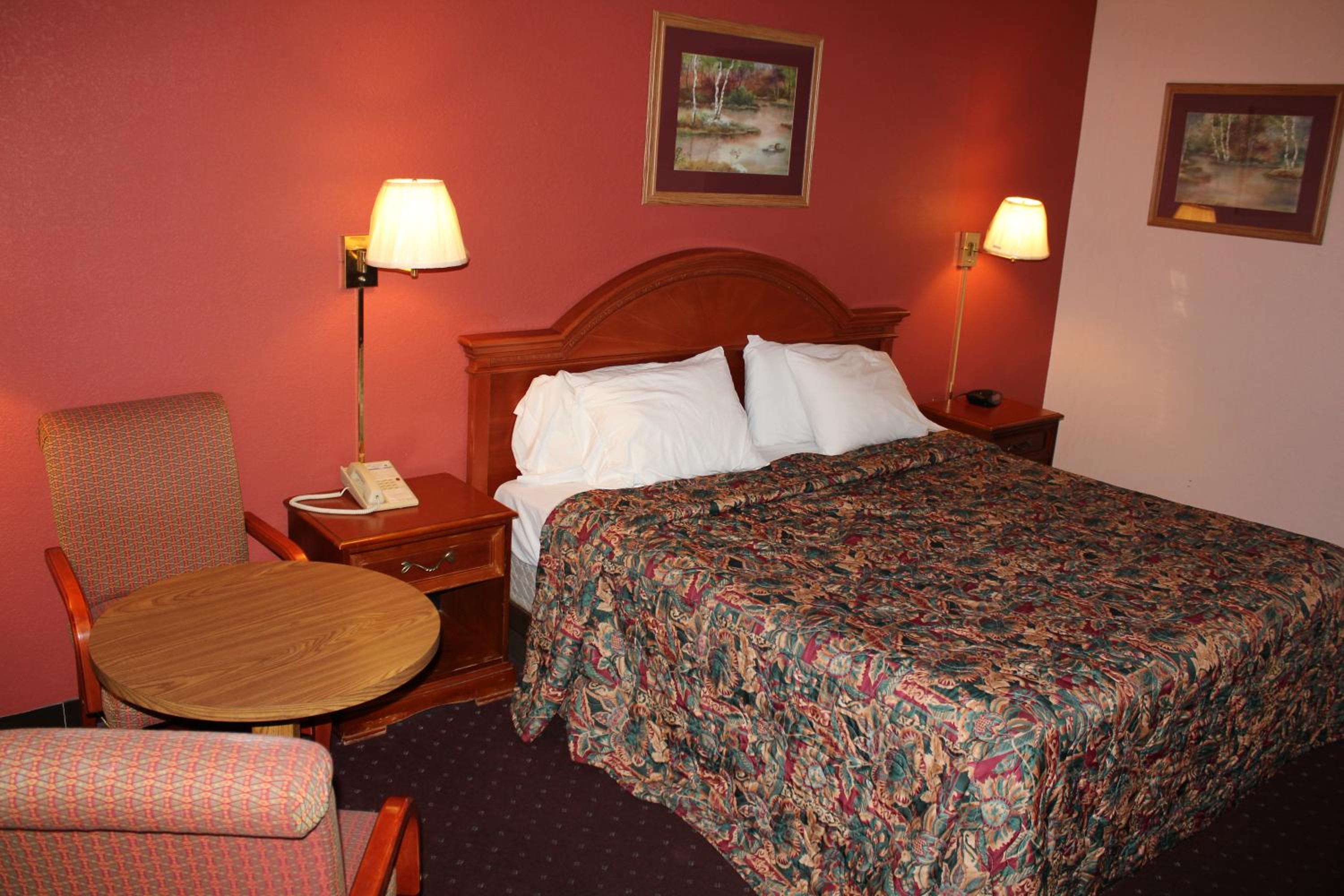 King Room - Non-Smoking photo 1