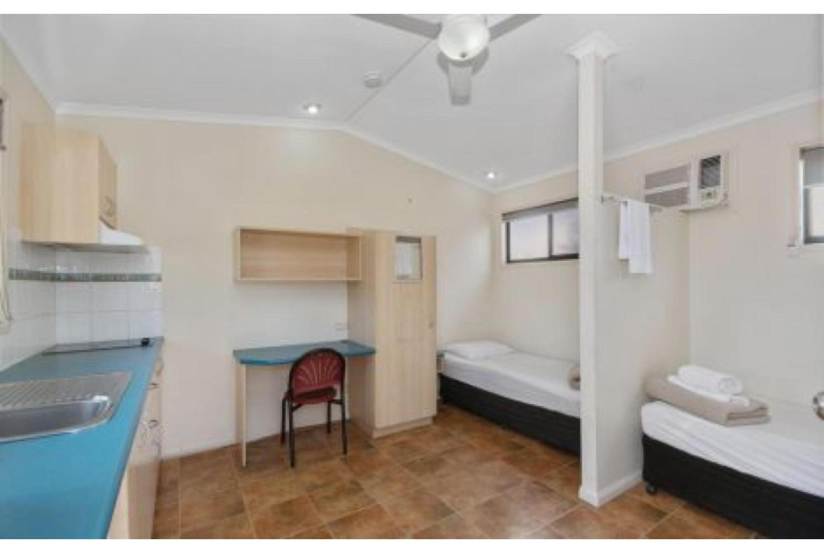 Economy Studio Room - Twin (No Ensuite)
