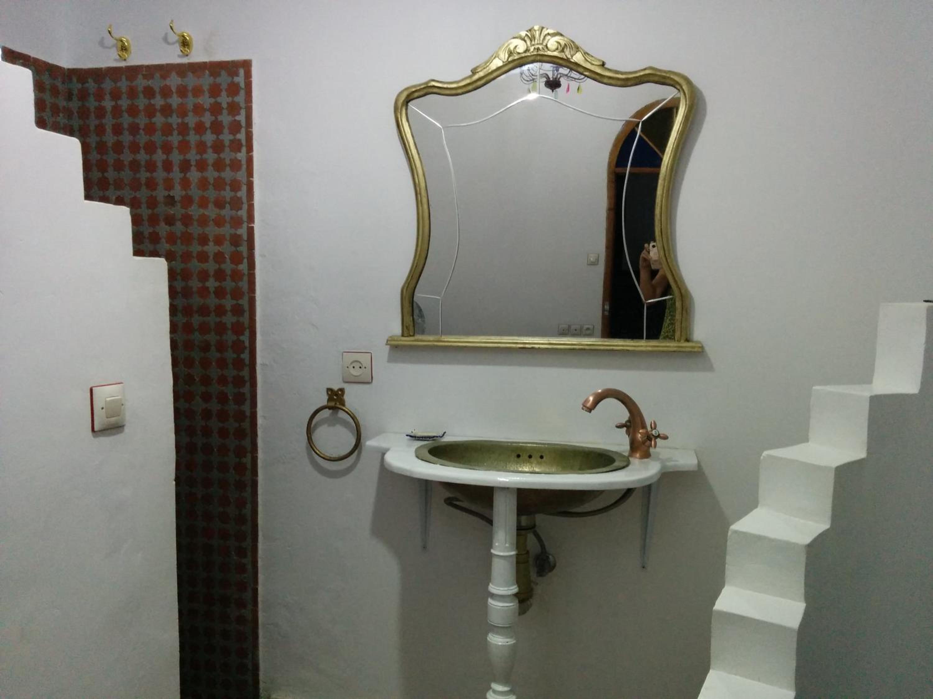 Double Room - Photo 5