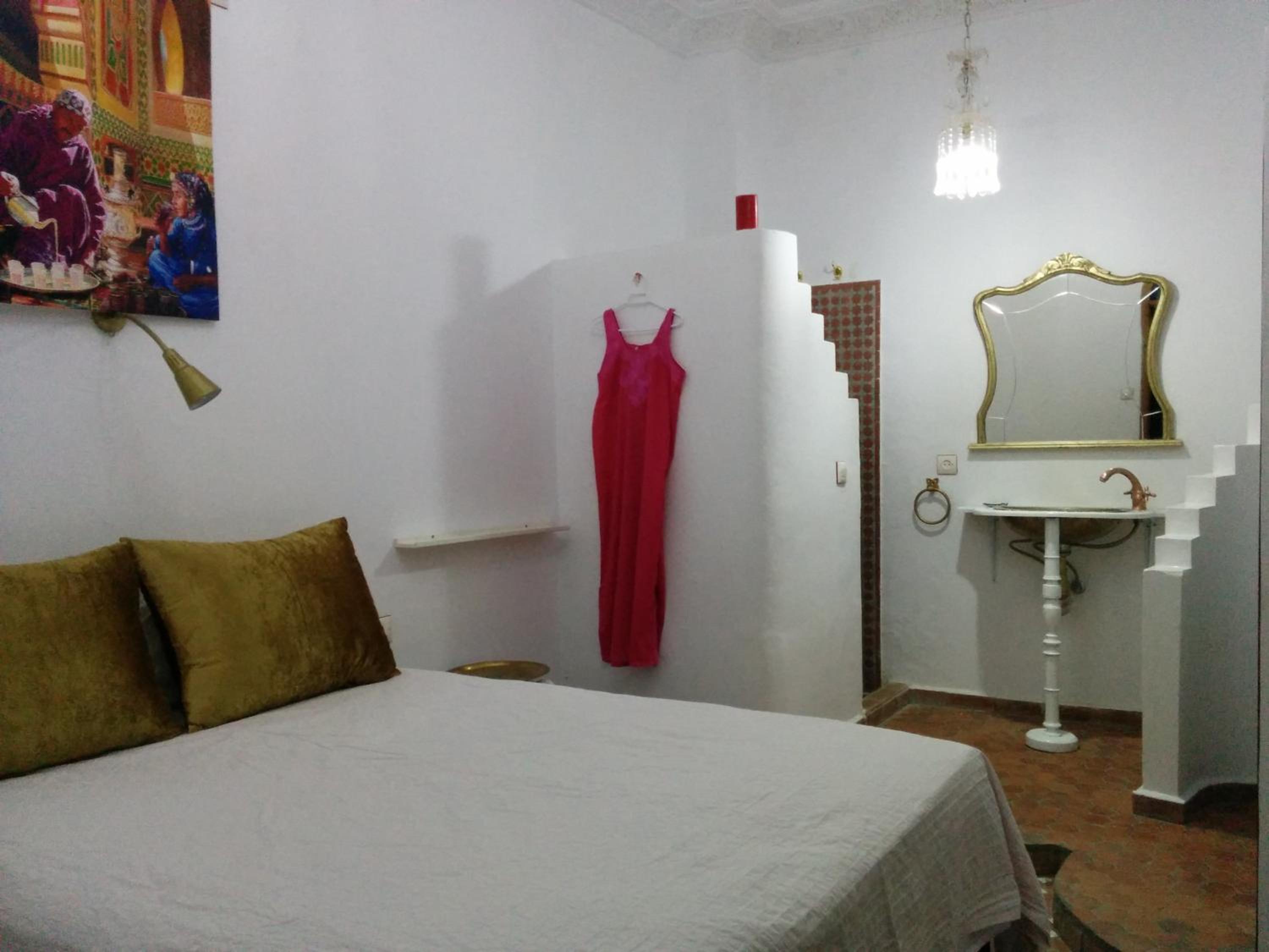 Double Room - Photo 6