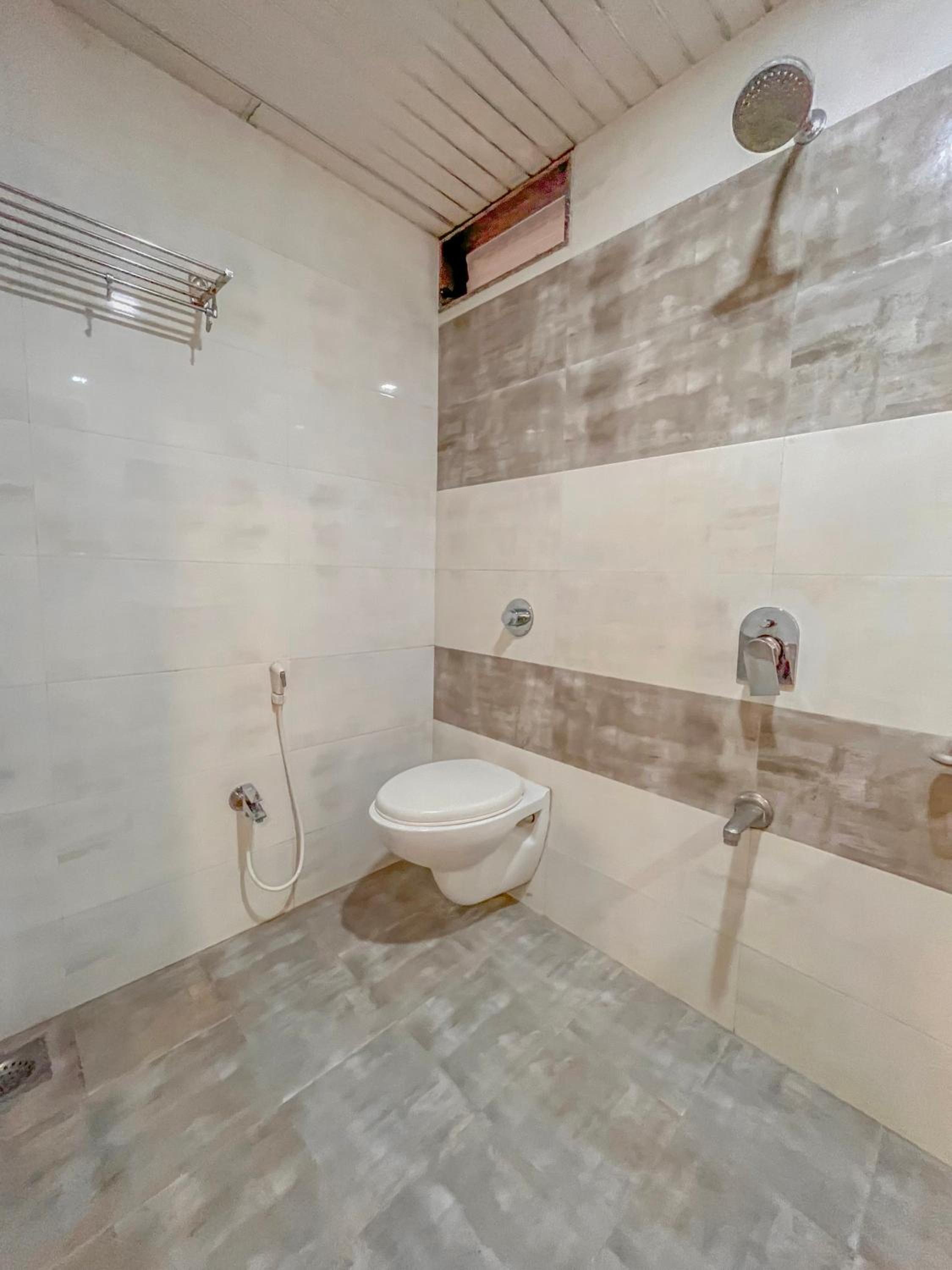 Double or Twin Room - Photo 2