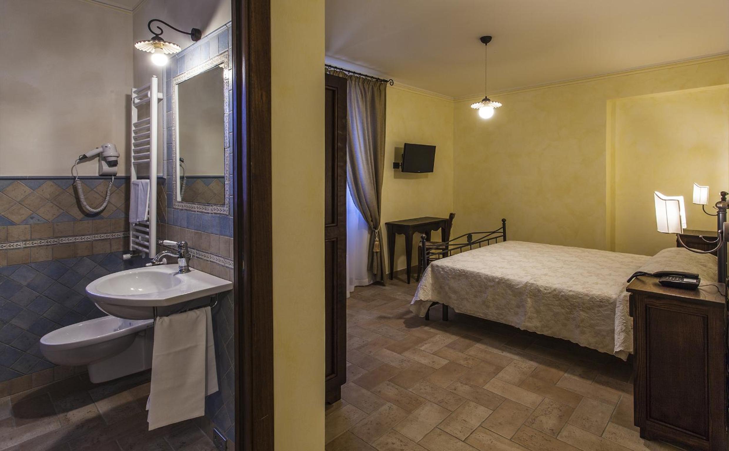 Double Room photo 1