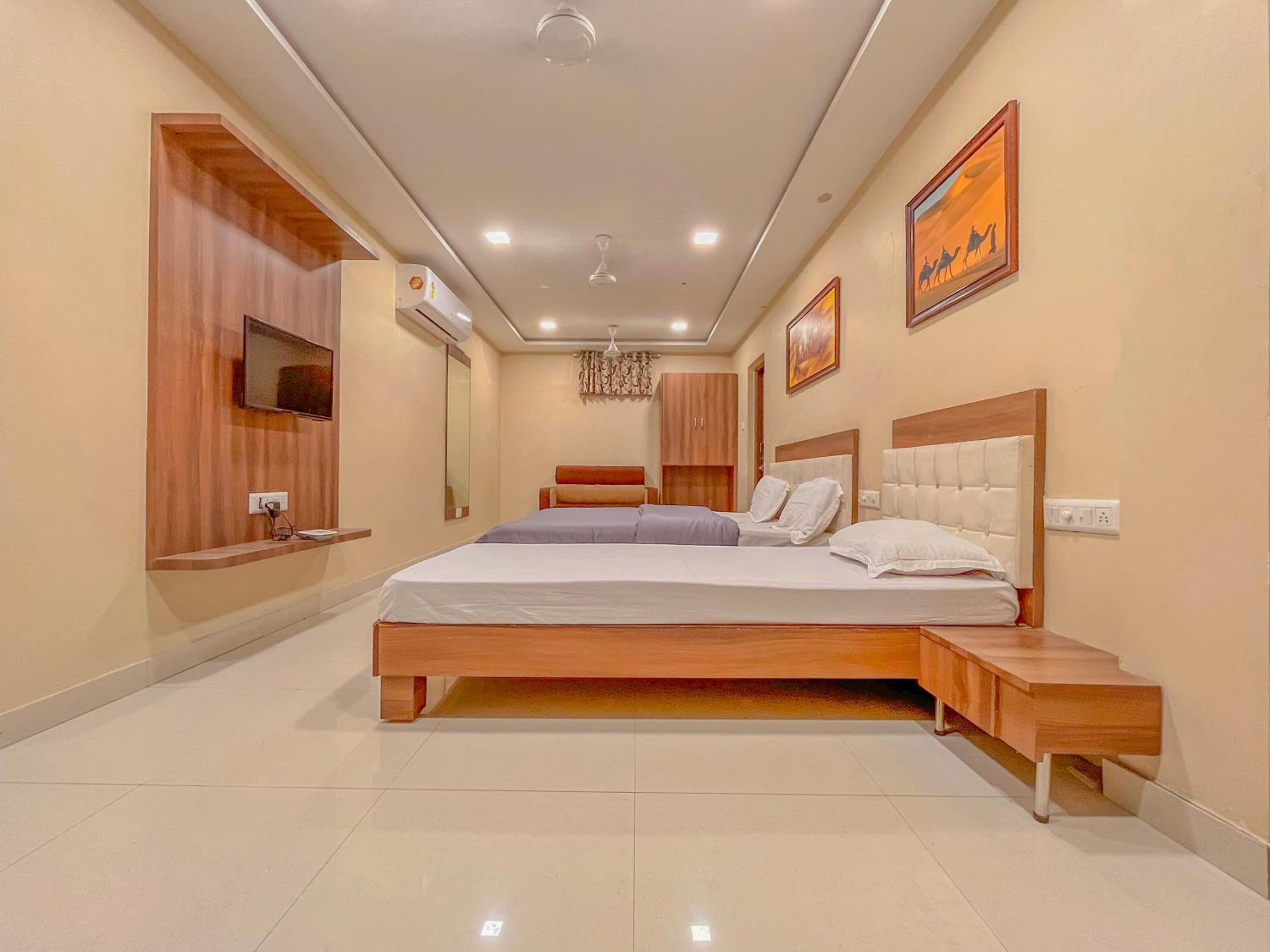 Double or Twin Room - Photo 5