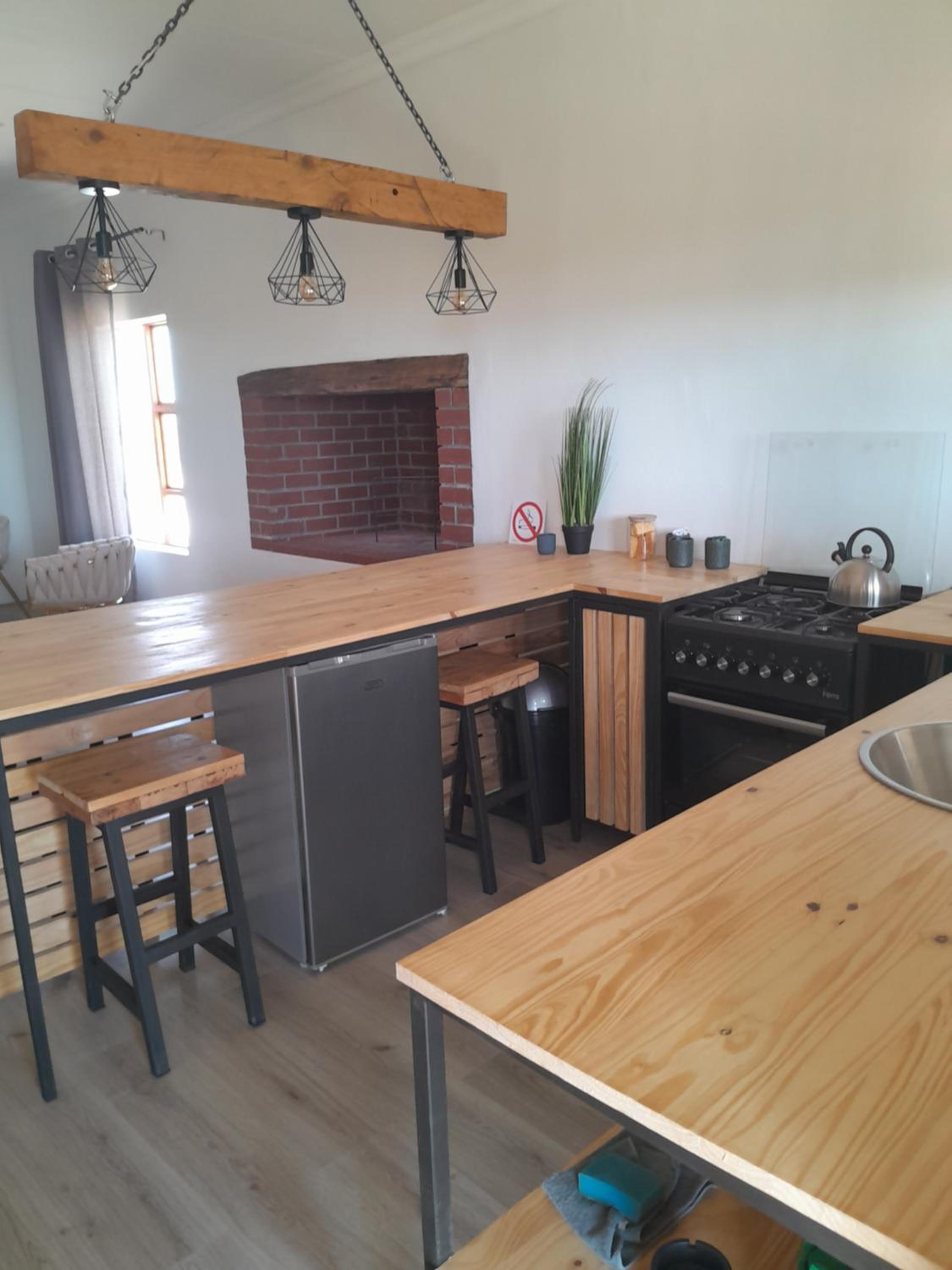 Three-Bedroom House photo 2