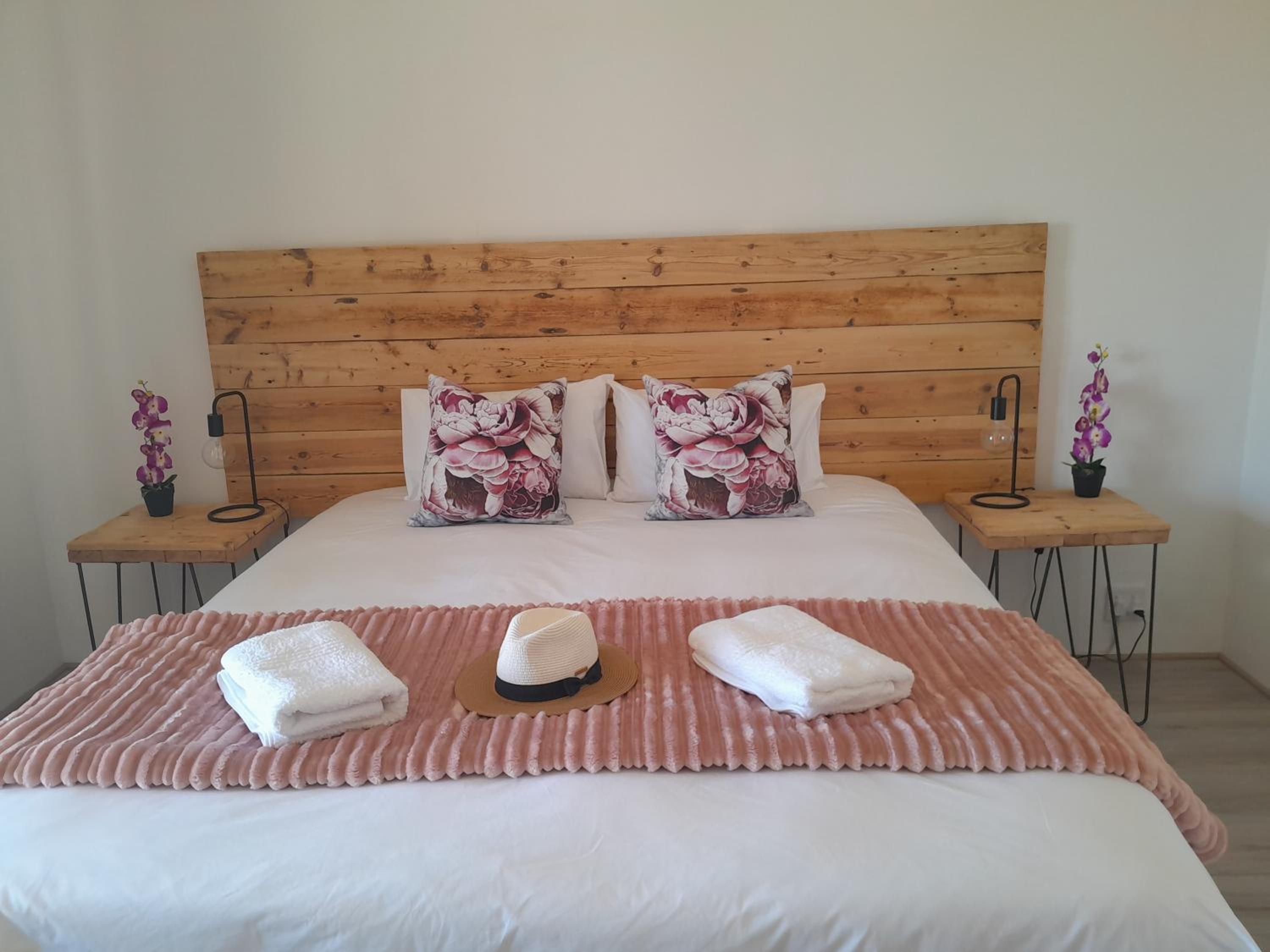 Three-Bedroom House photo 1