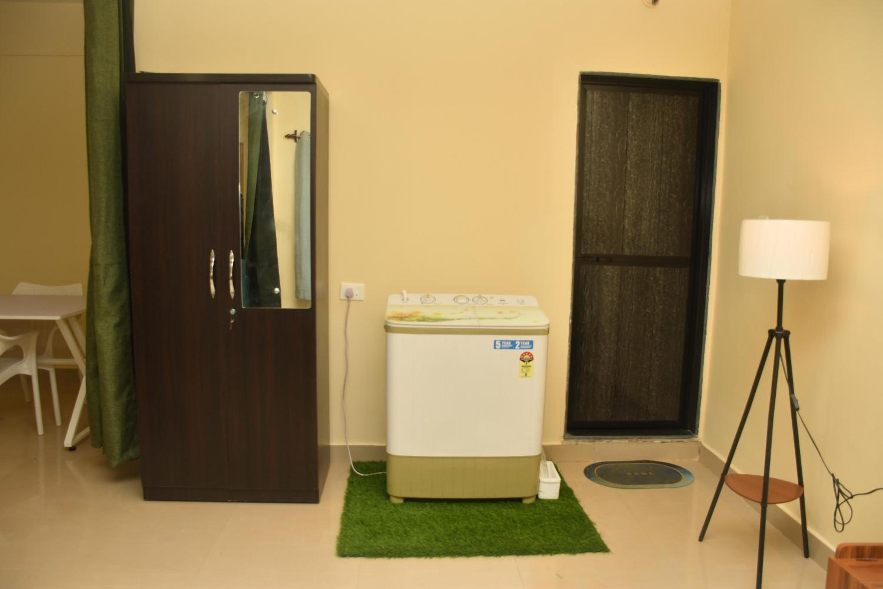 One-Bedroom Apartment - Photo 58