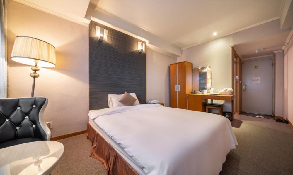 Deluxe Double Room photo 3