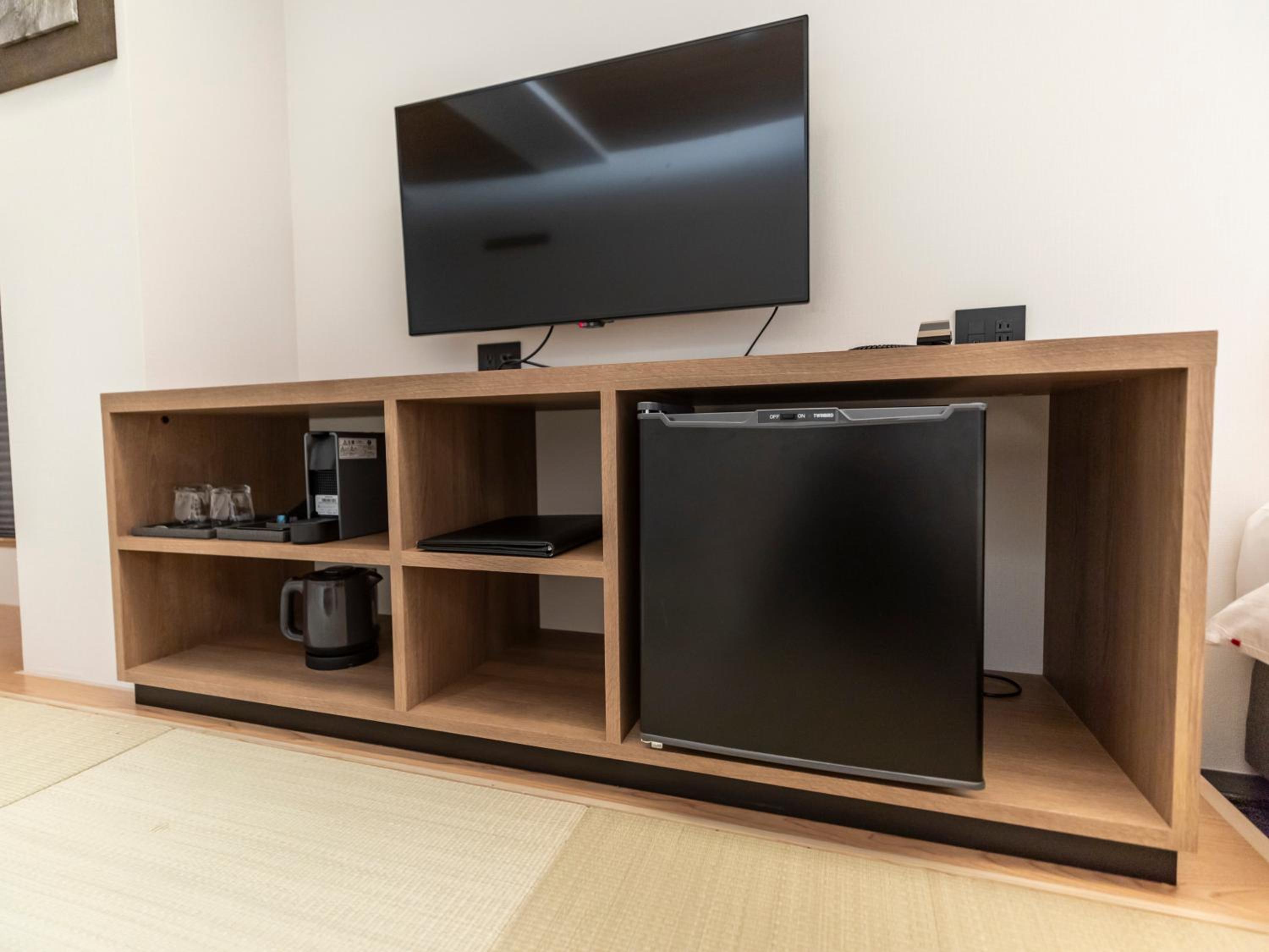 Standard Twin Room - Photo 8