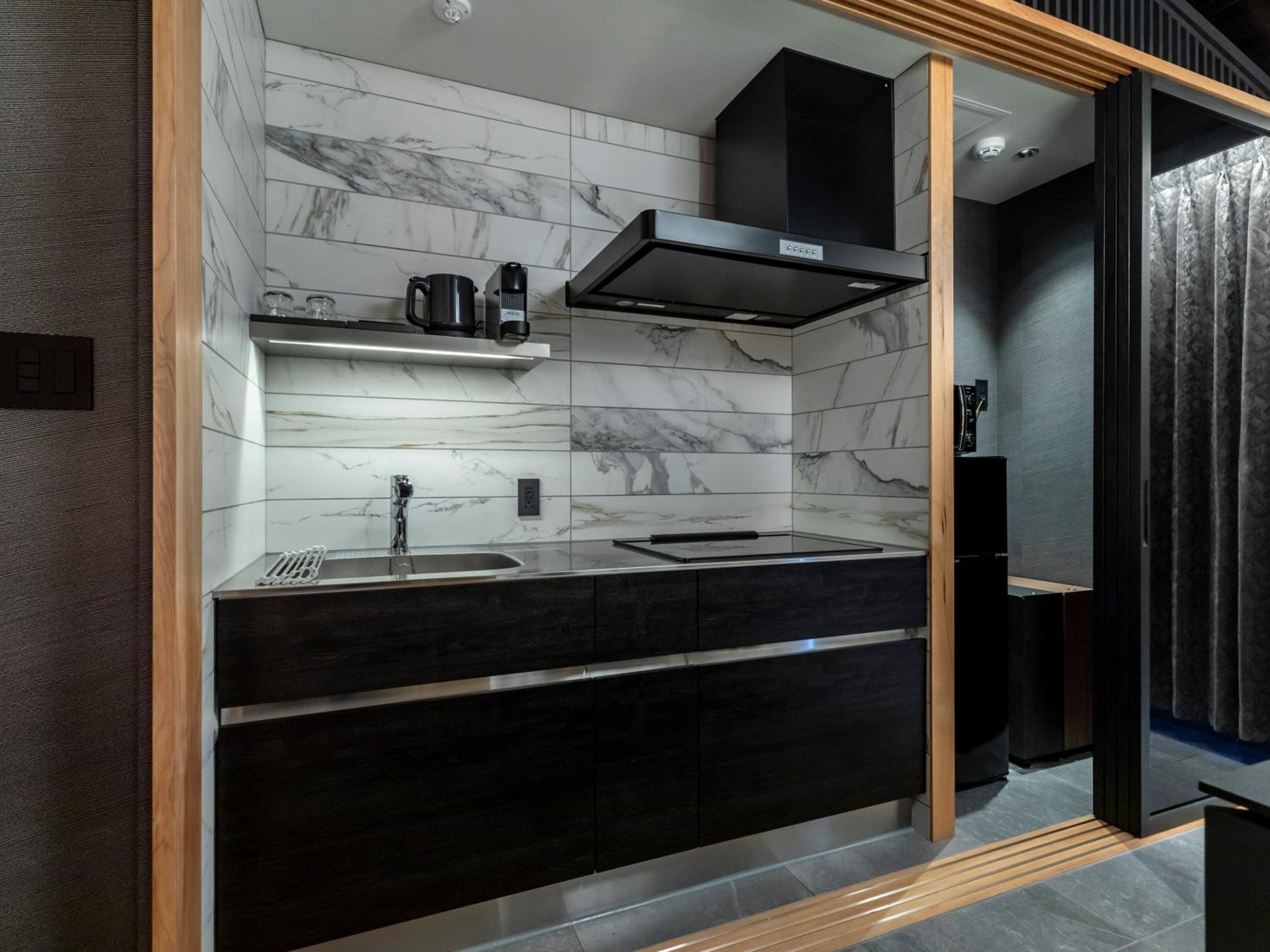 Deluxe Family Room - Photo 7
