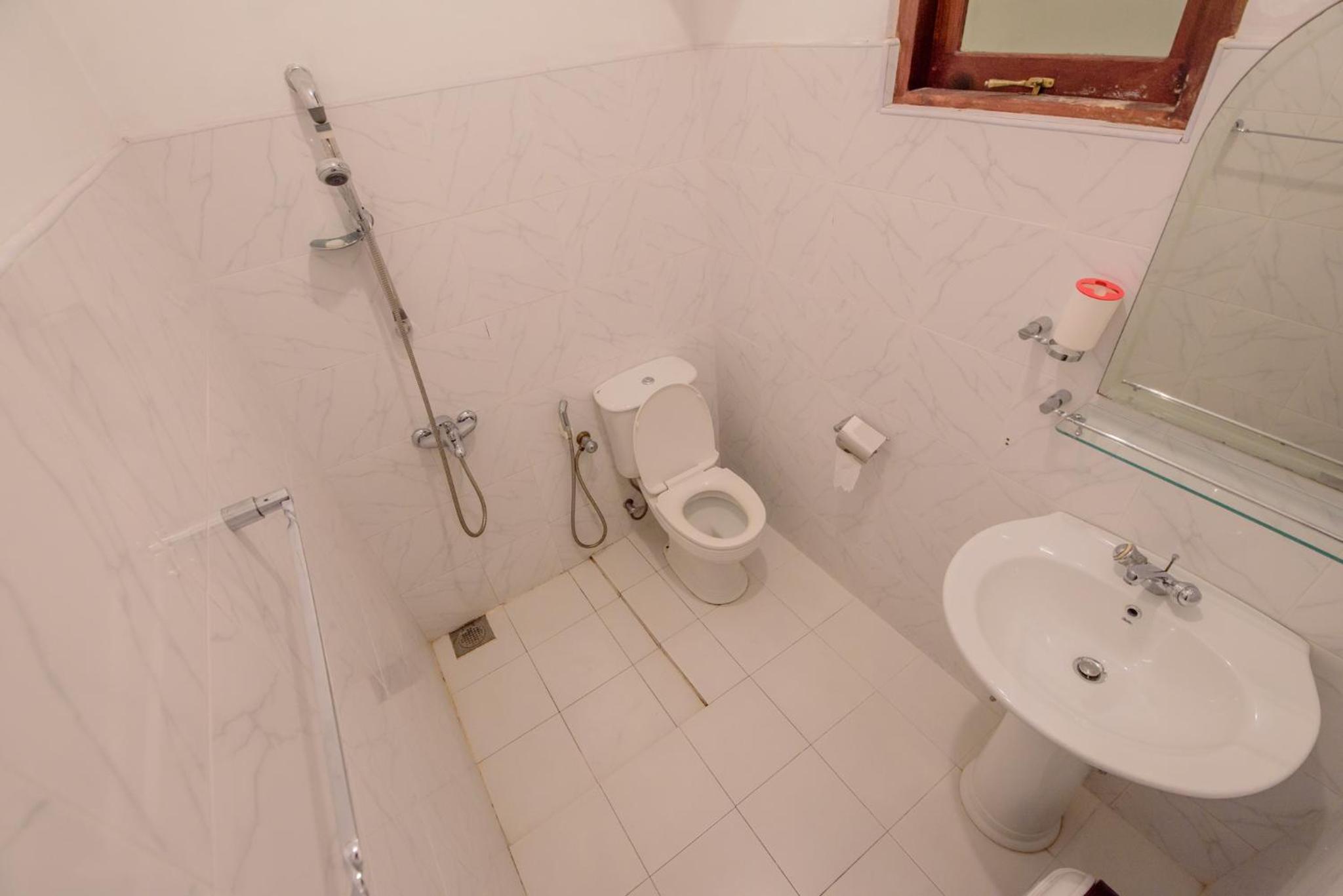 Deluxe Twin Room - Photo 8