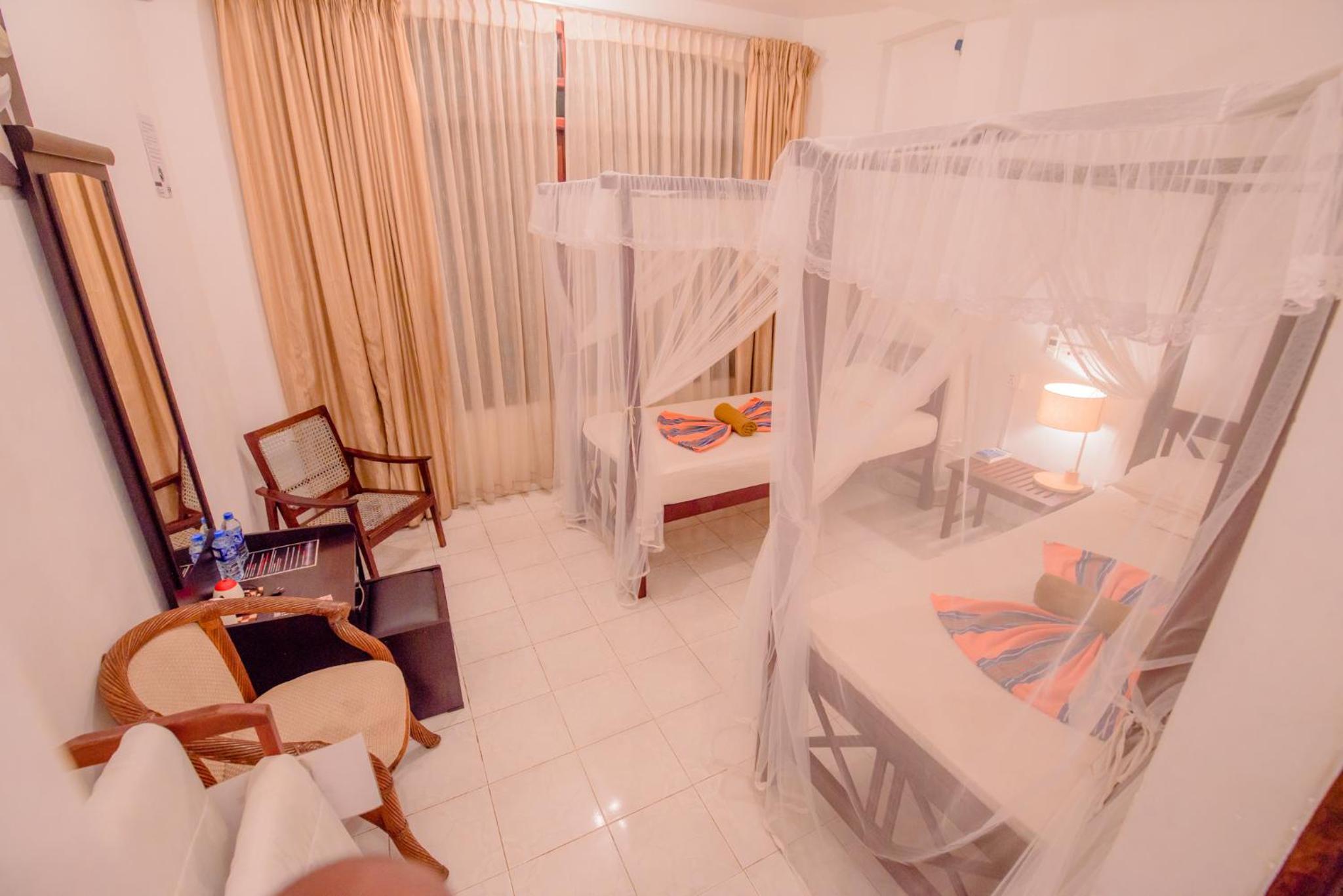 Deluxe Twin Room - Photo 2