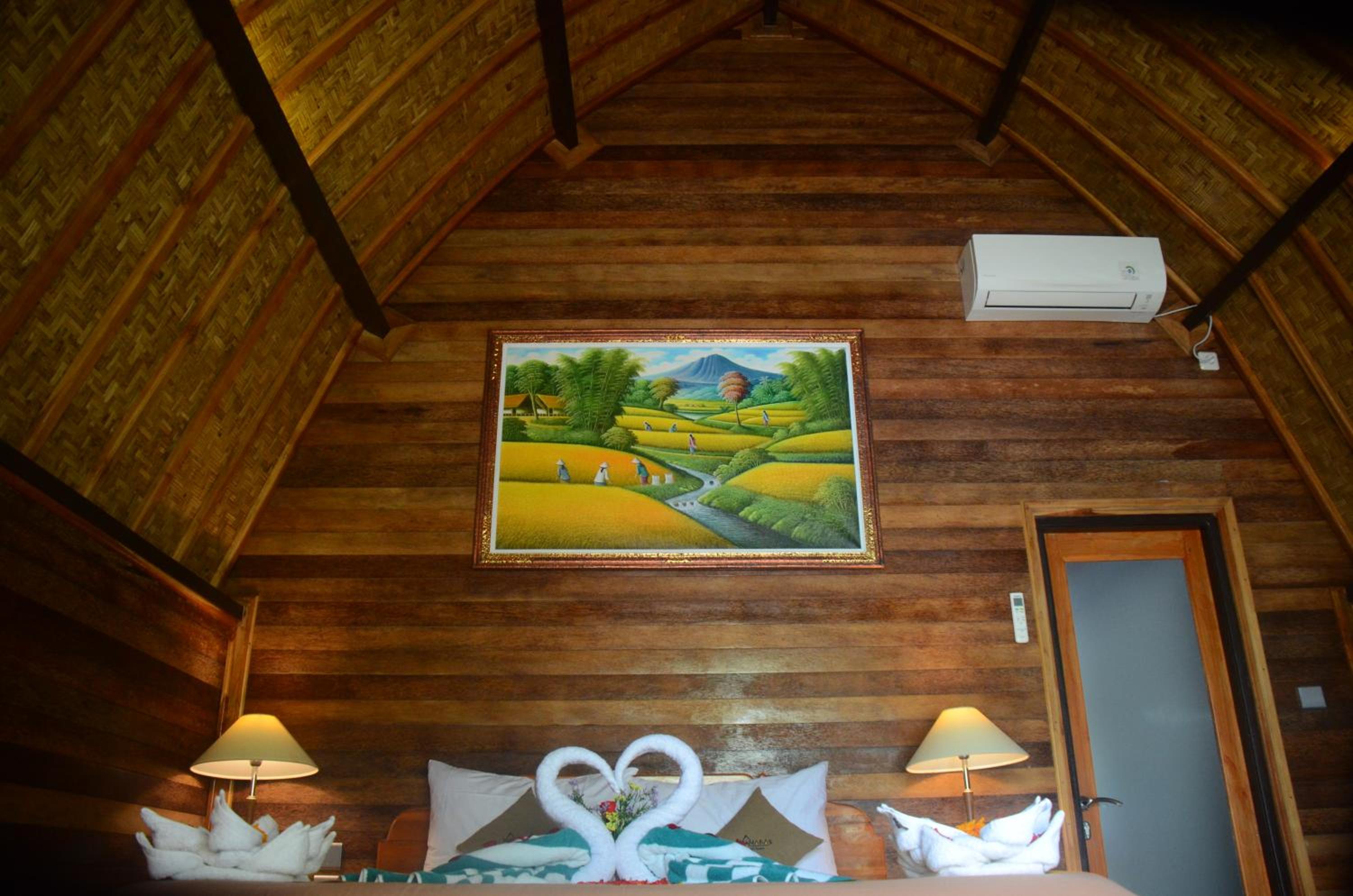 Bungalow with Garden View - Photo 30