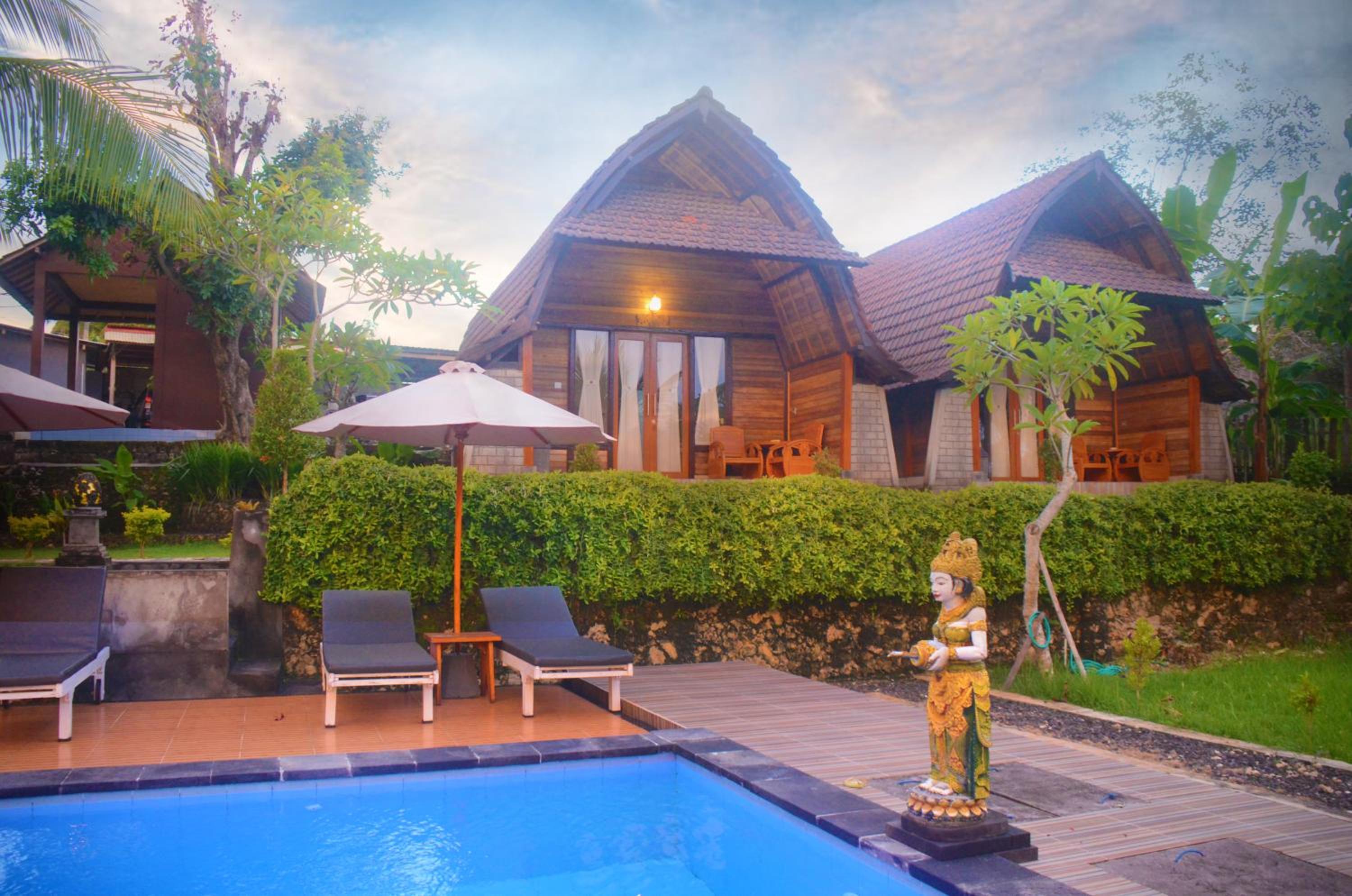 Bungalow with Garden View - Photo 16