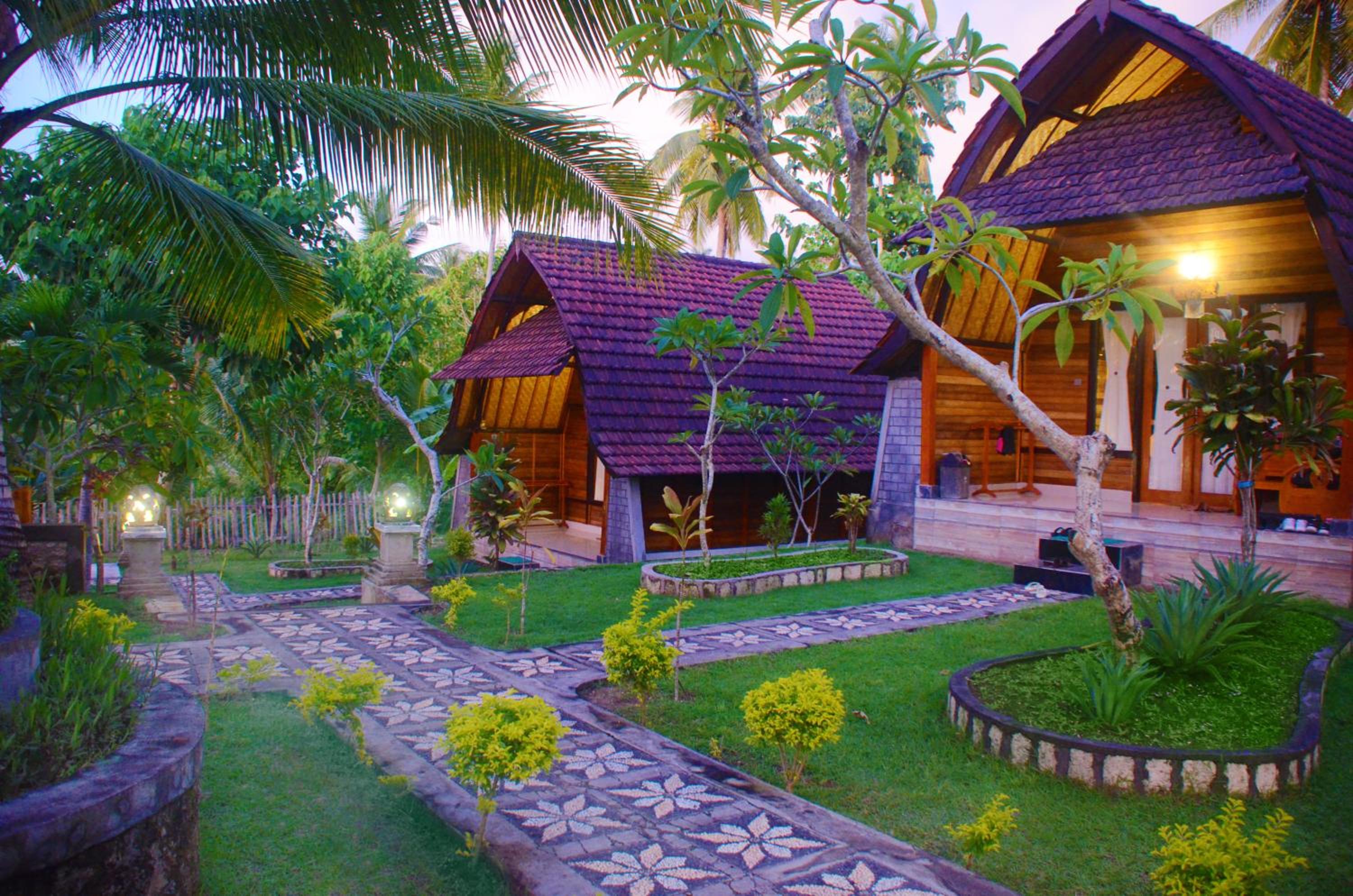 Bungalow with Garden View - Photo 13