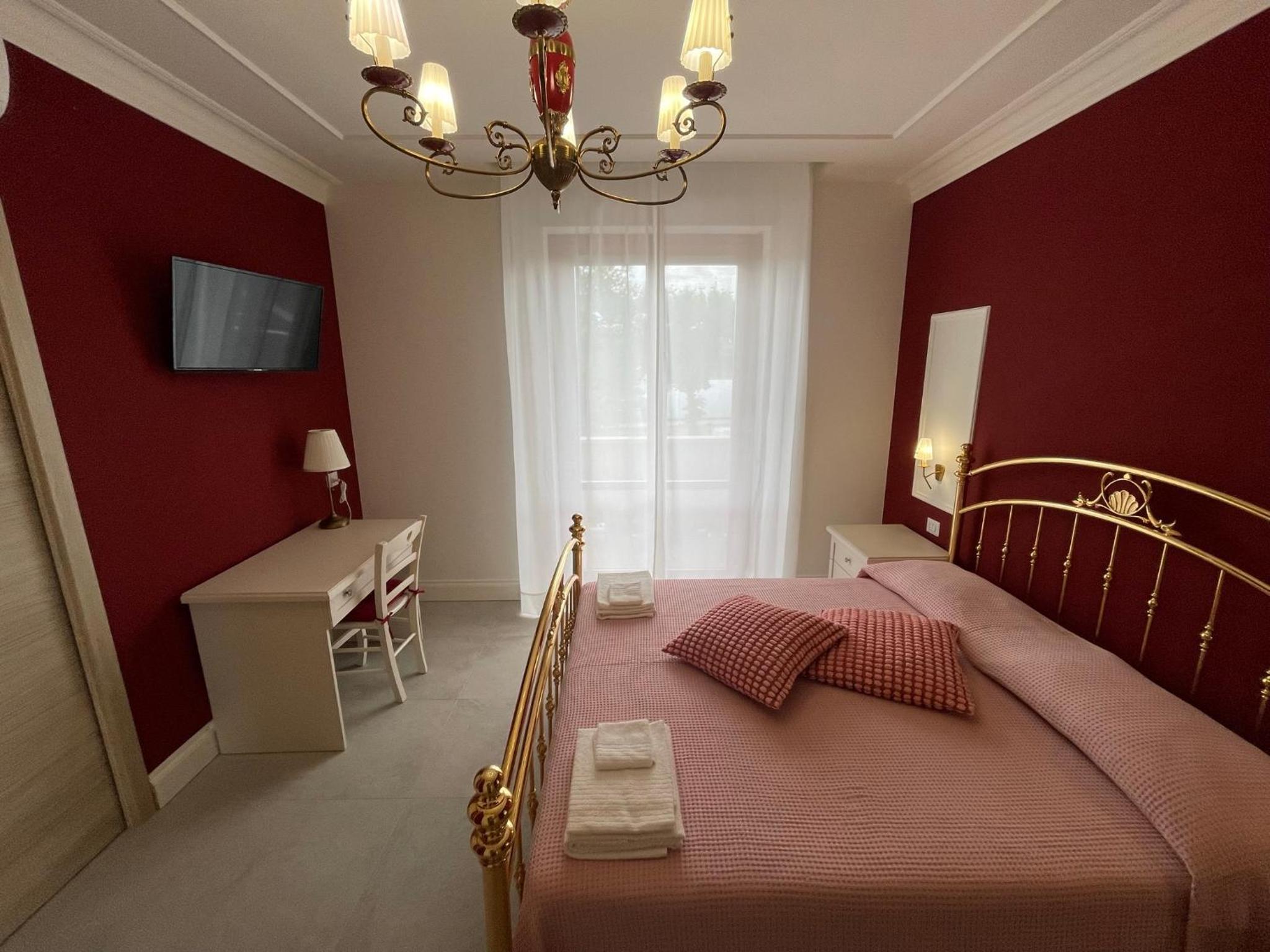Deluxe Double Room photo 3