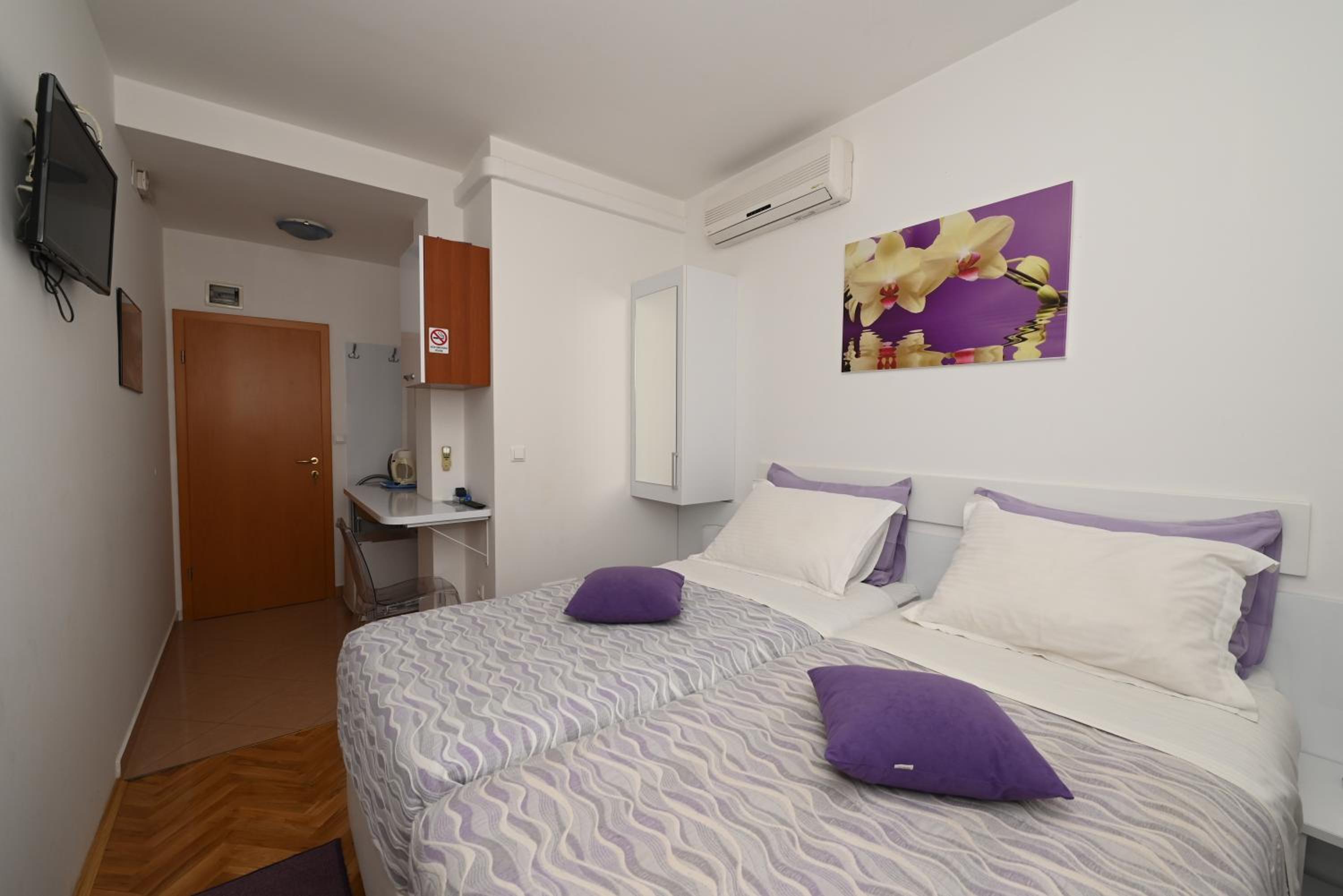 Economy Double or Twin Room - Photo 1