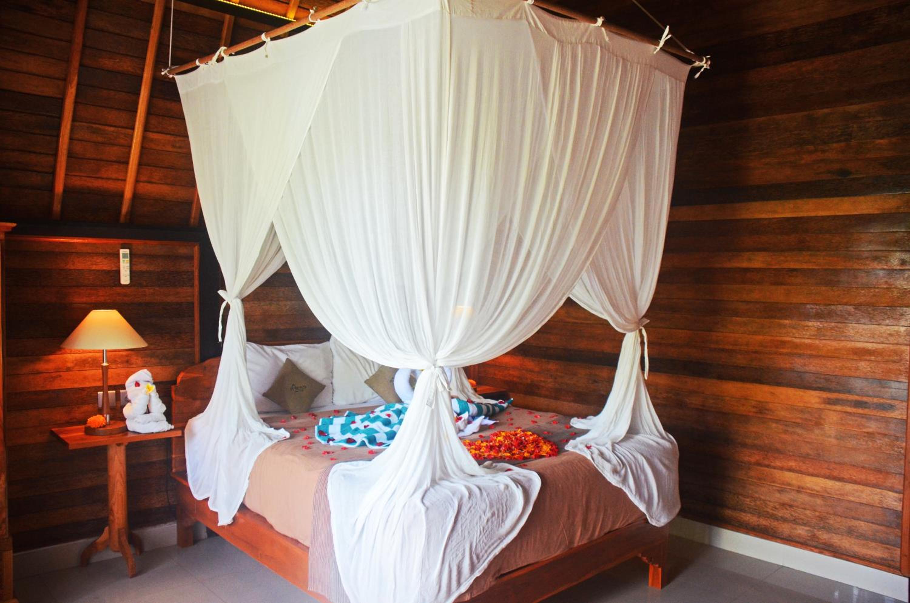 Deluxe Bungalow - Photo 11