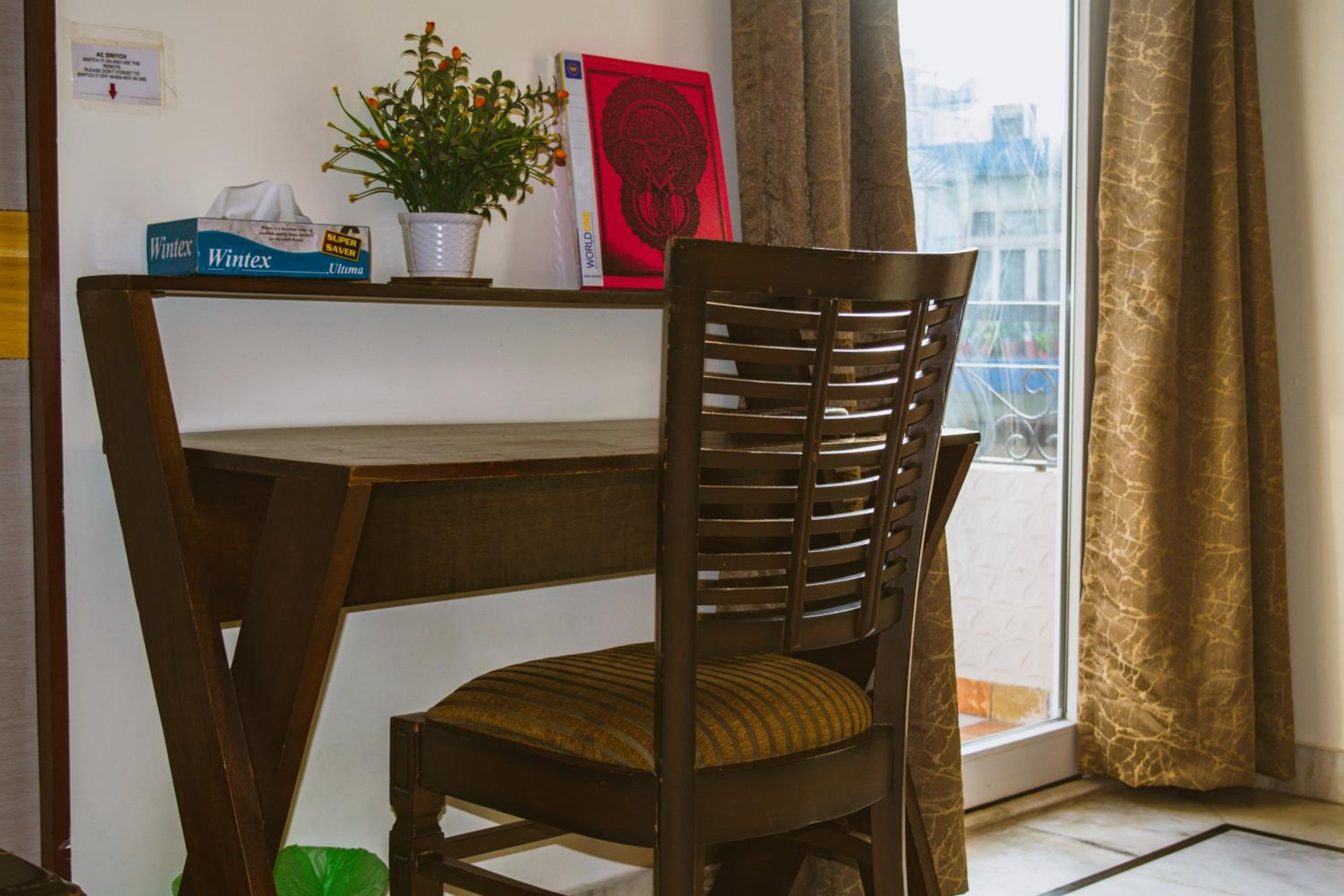 Gulmohar Dreams Family Room photo 2