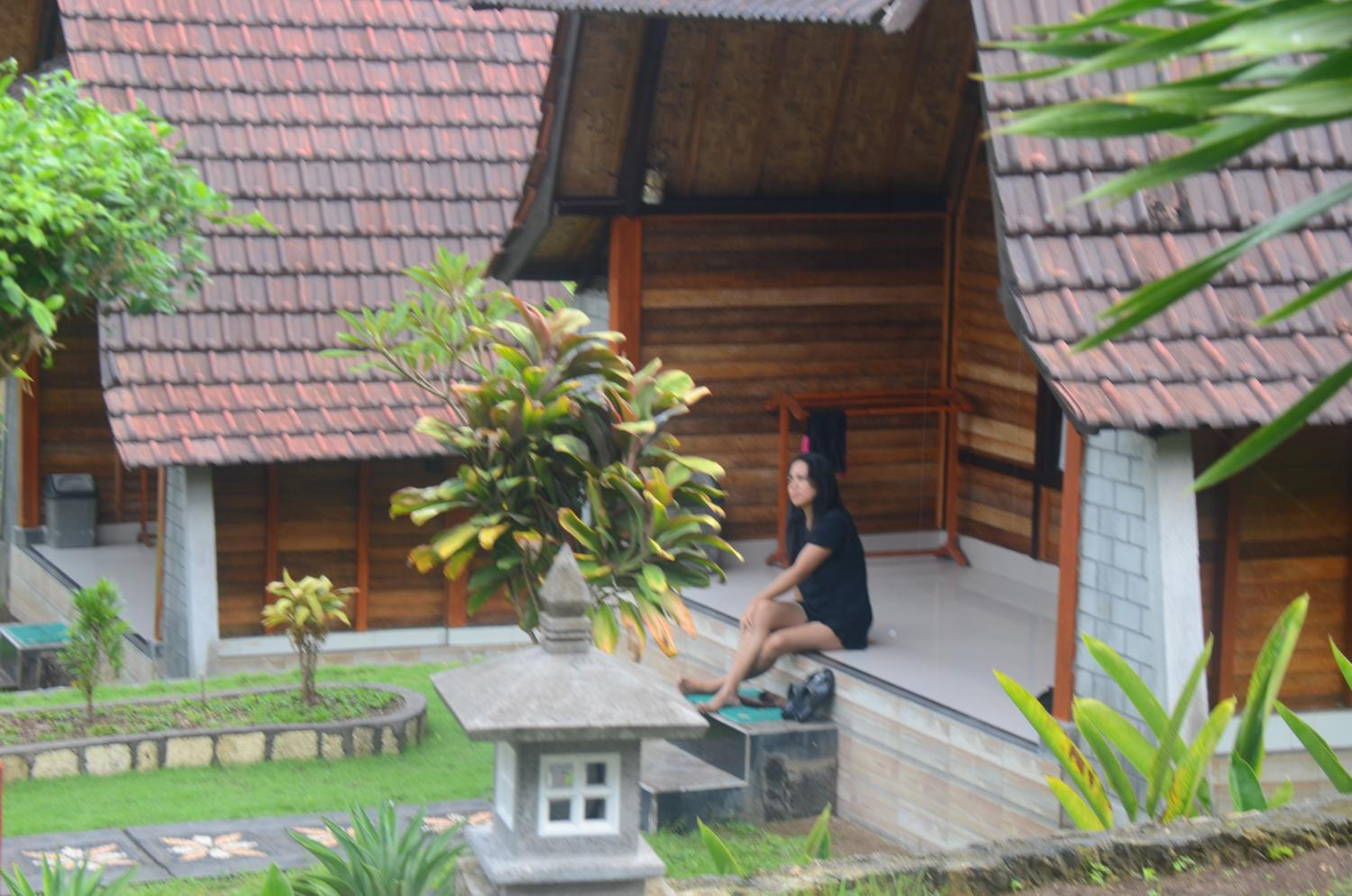 Bungalow with Garden View - Photo 11
