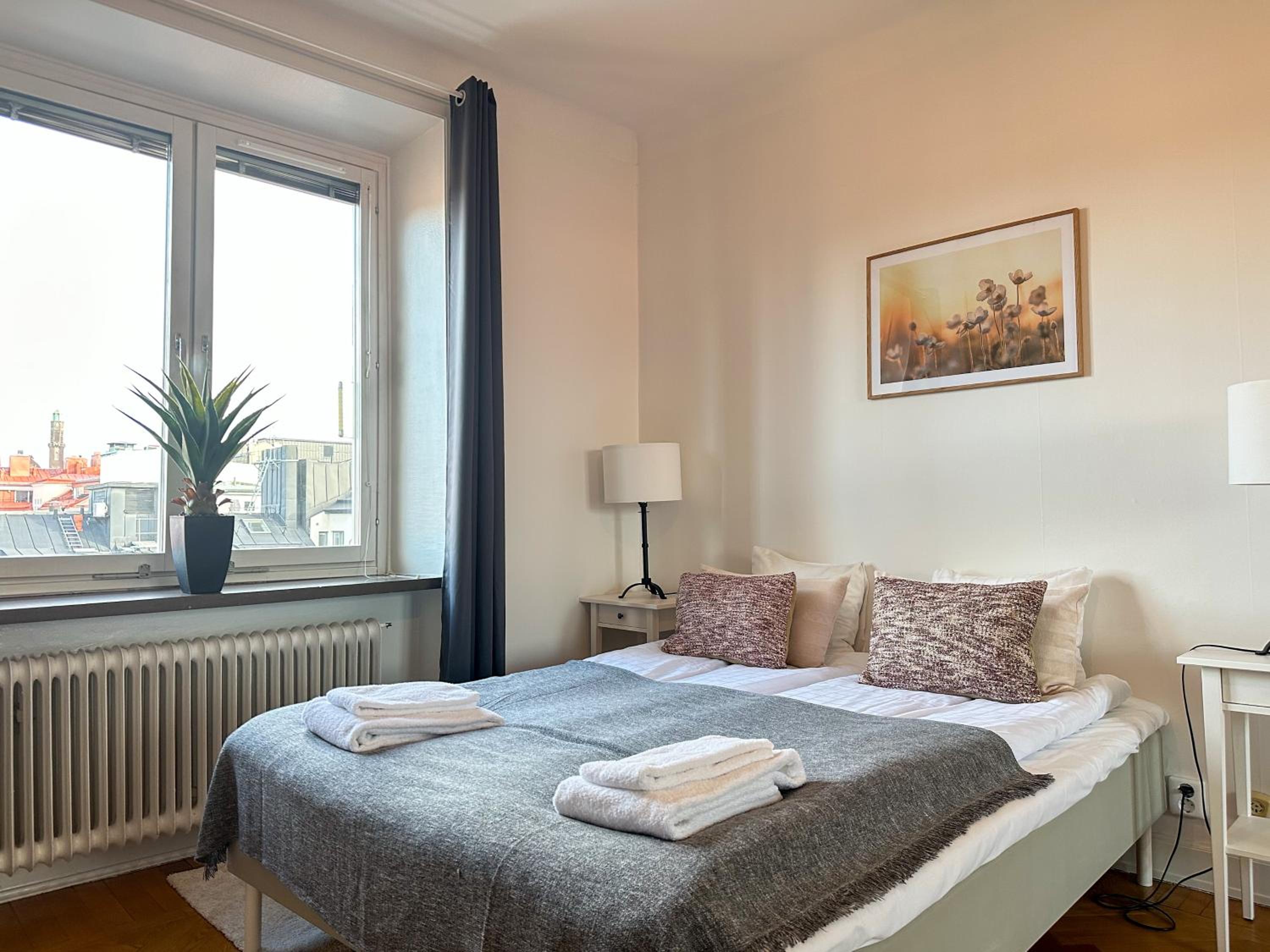 One-Bedroom Apartment